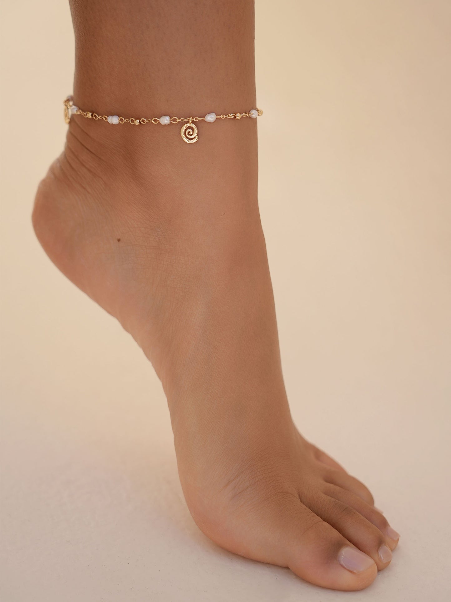 Aura Swirl Anklet Pearl 18k Gold Plating model