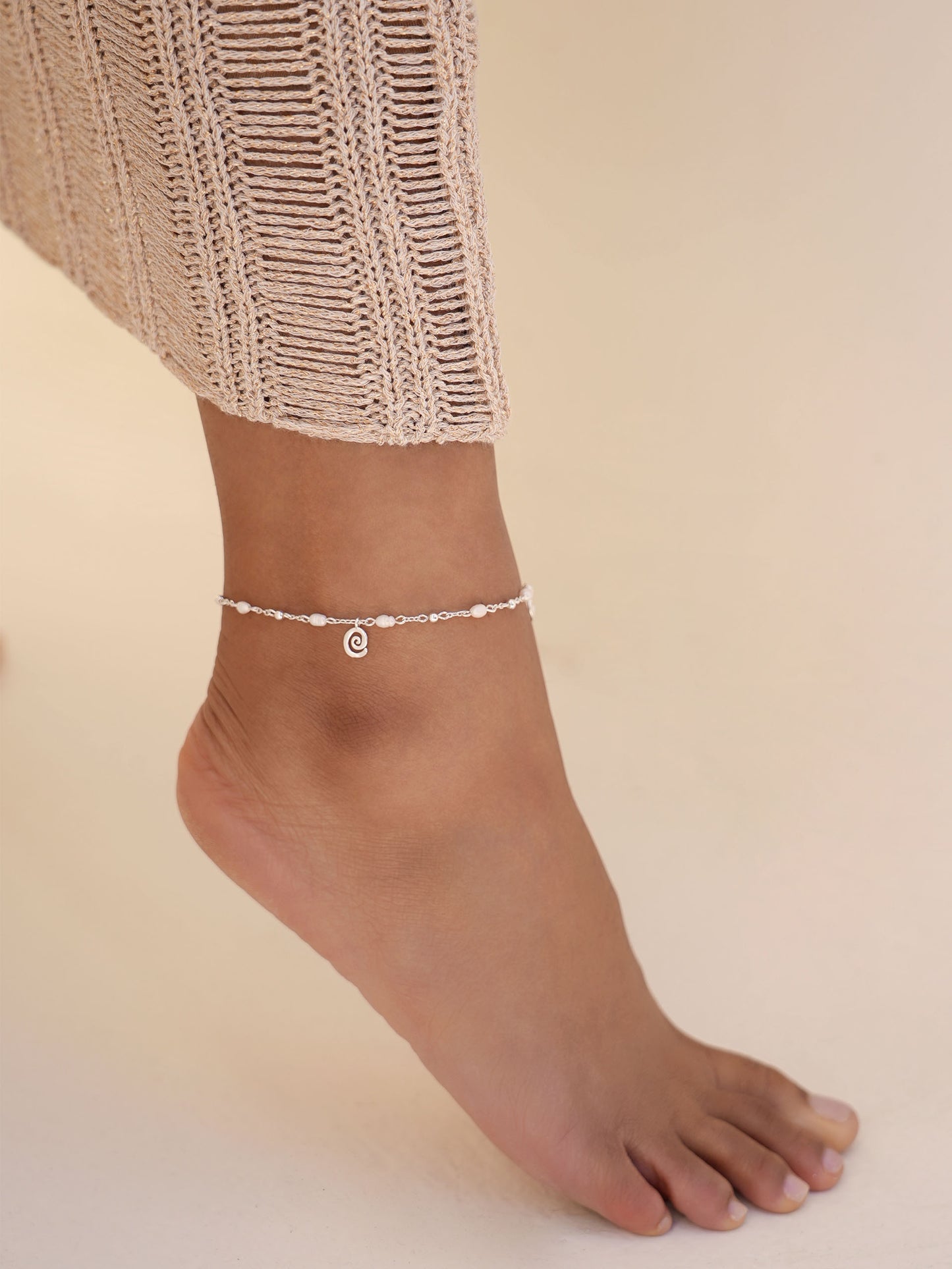 Aura Swirl Anklet Pearl with Silver Plating model 3