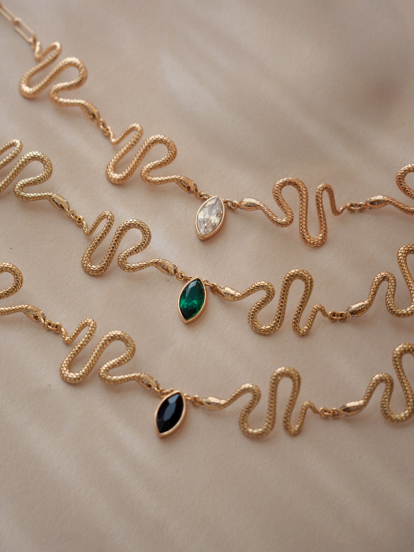 Serpentina Choker Clear Crystal with 18k Gold Plating Serpentina Choker Emerald Crystal with 18k Gold Plating Black Crystal with 18k Gold Plating 9