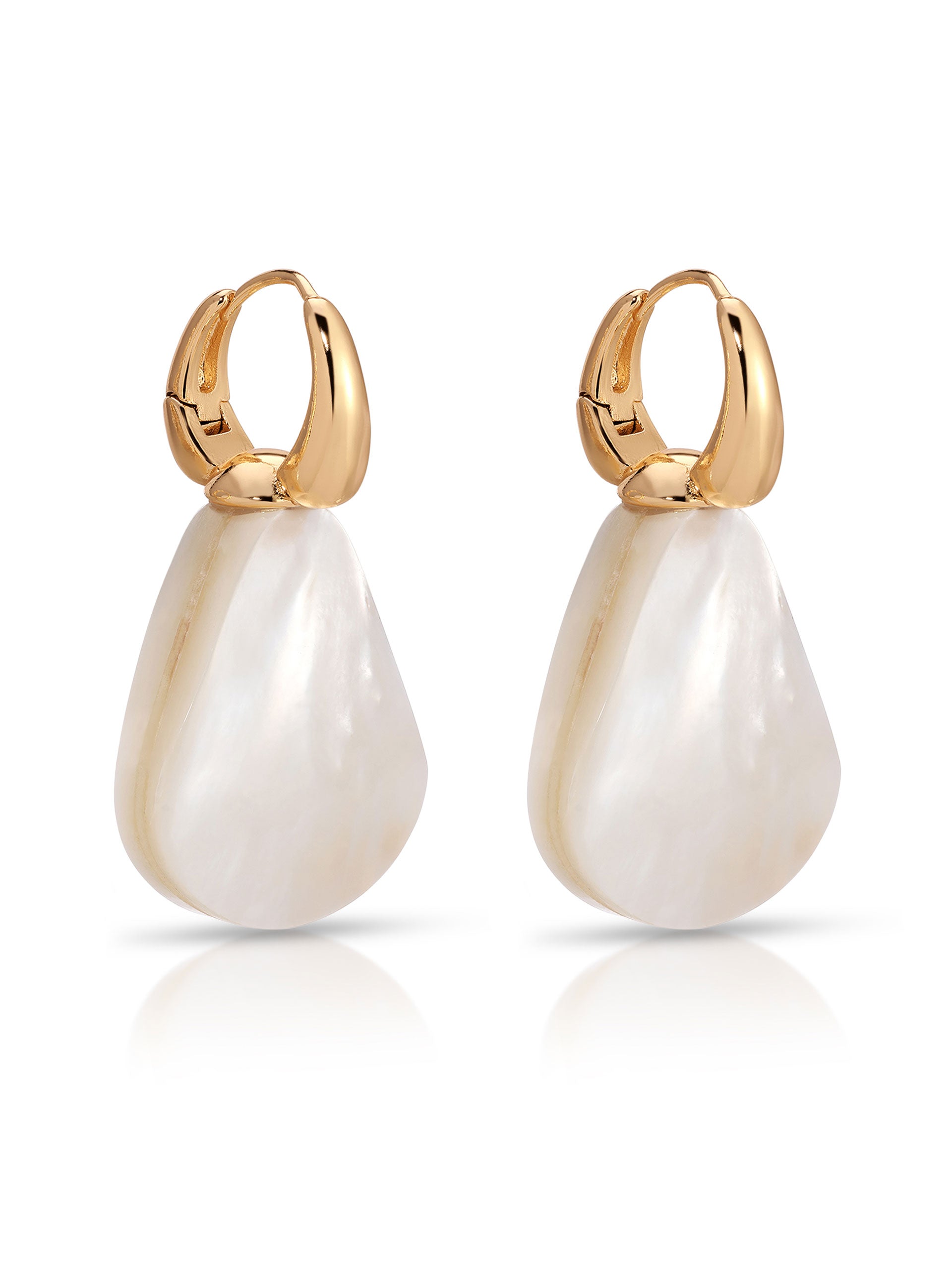 Sun-Kissed Pearl Earrings side