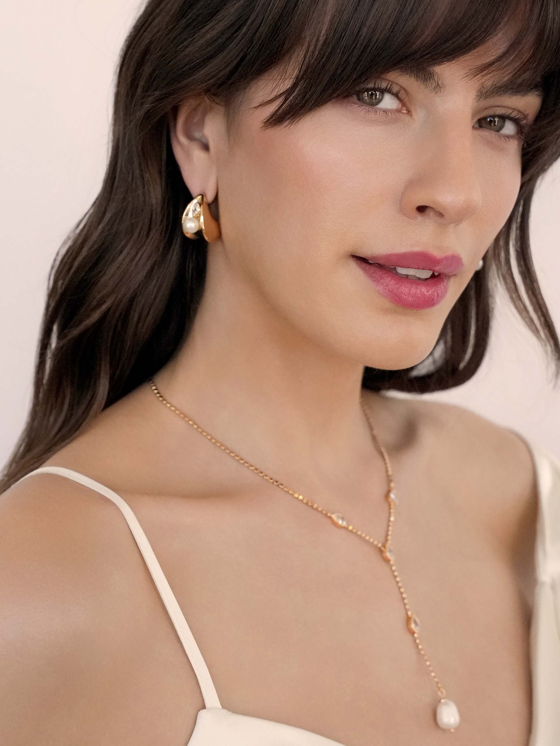 Soft Curve Earrings Clear Crystal with 18k Gold Plating model 2