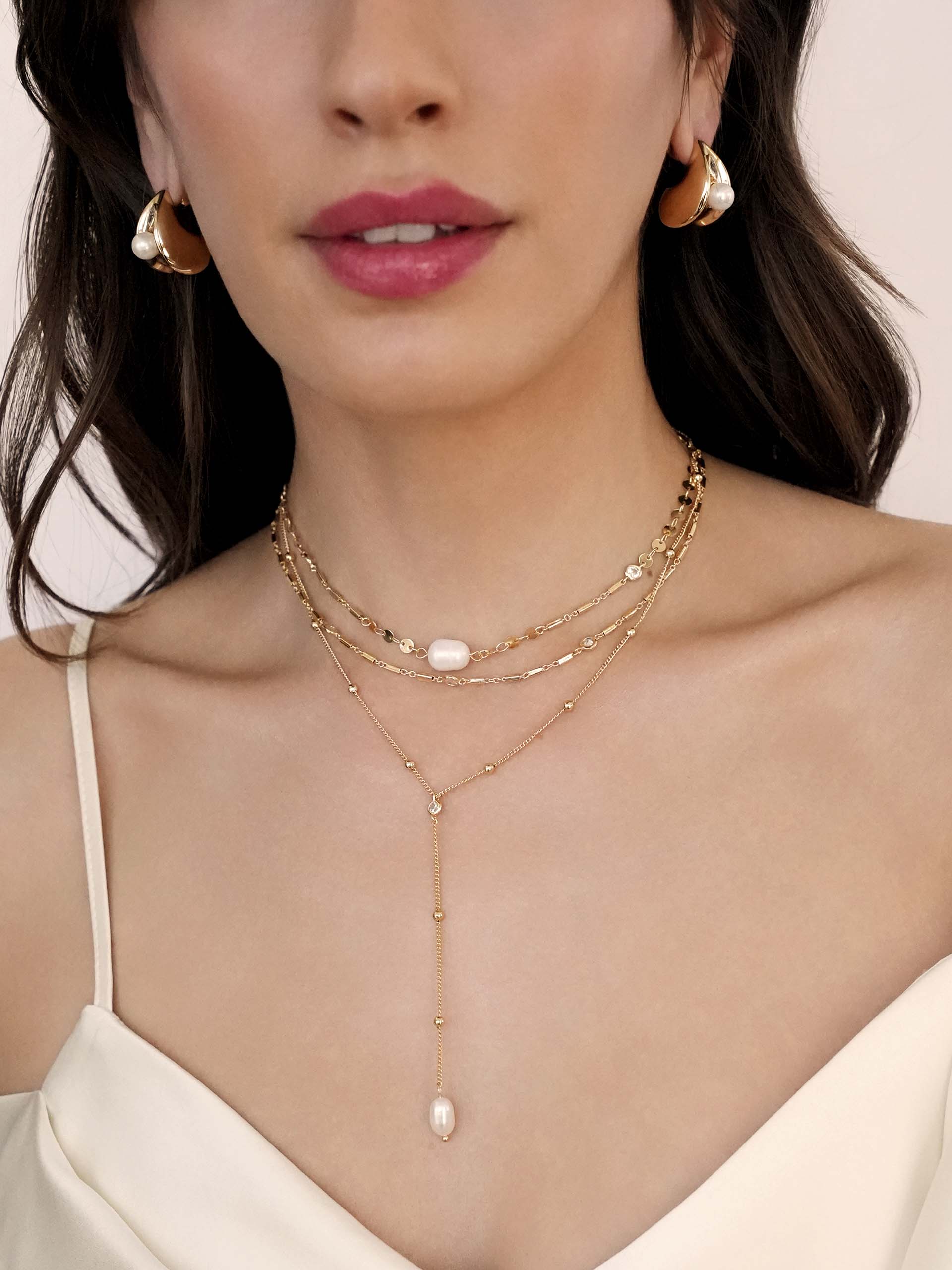 Soft Curve Earrings Clear Crystal with 18k Gold Plating model 3