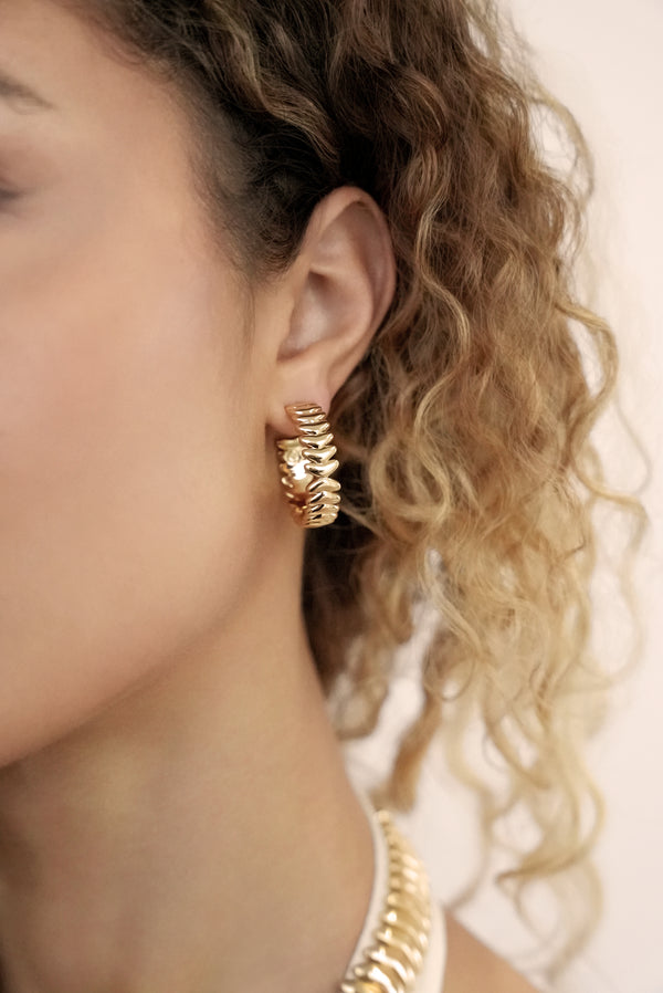 Medium Metal Moderna Hoops Second