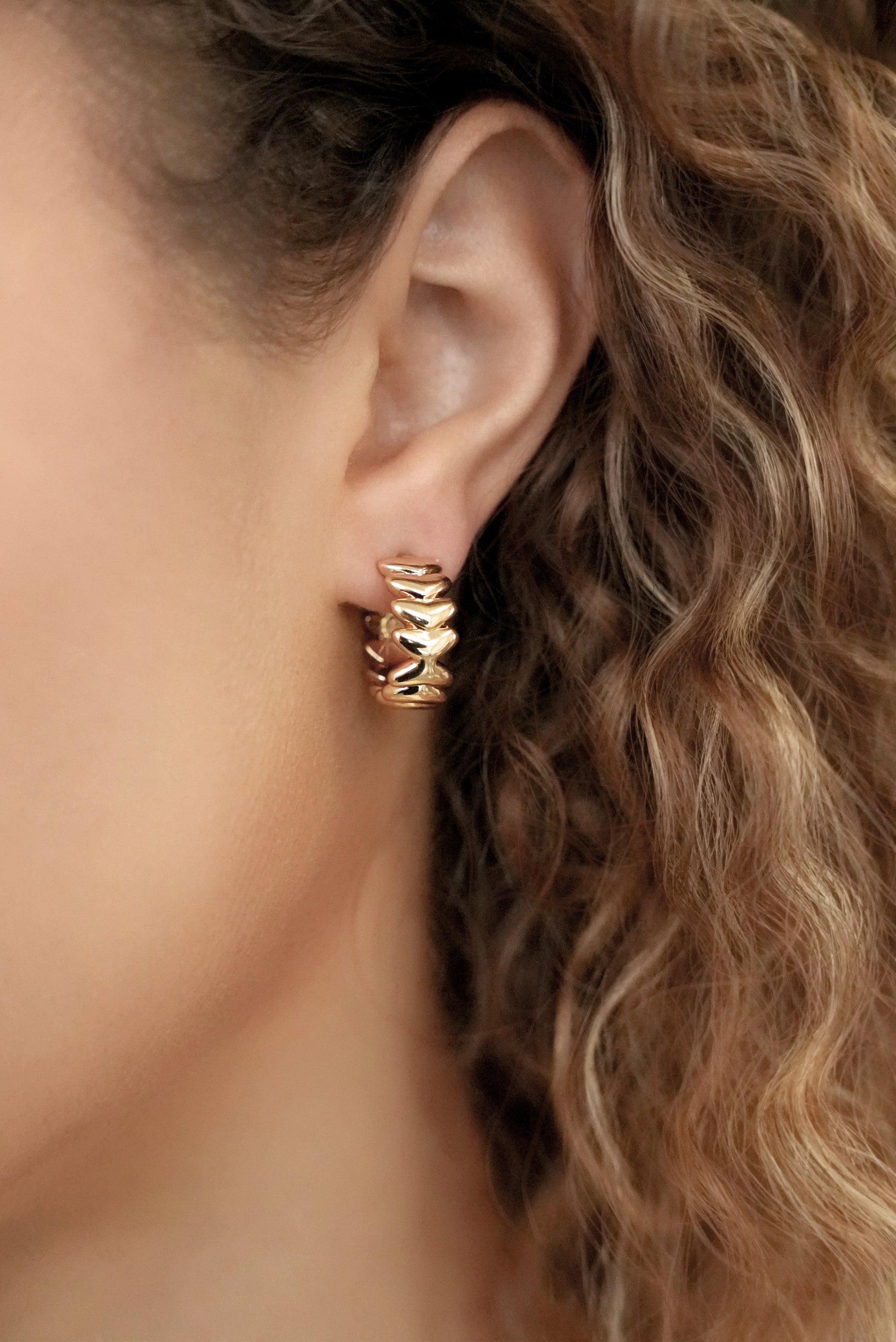 Small Metal Moderna Hoops 18k Gold Plated model 2
