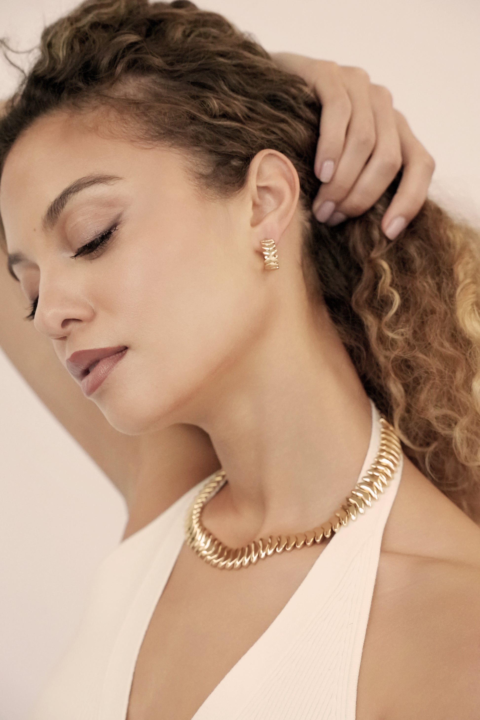 Small Metal Moderna Hoops 18k Gold Plated model 3