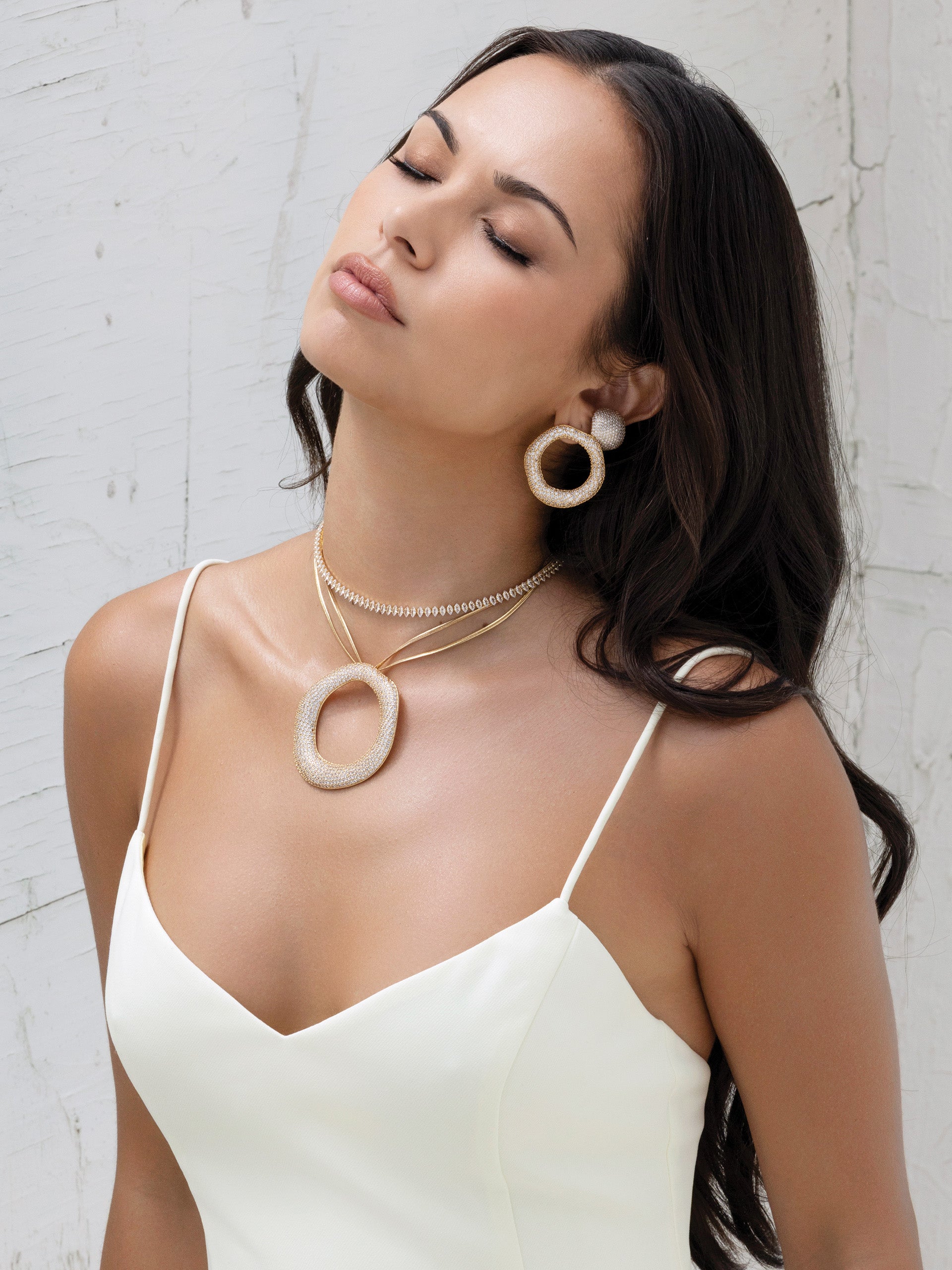 Open Circle Pavè Earrings Clear Crystal with 18k Gold Plating model 3