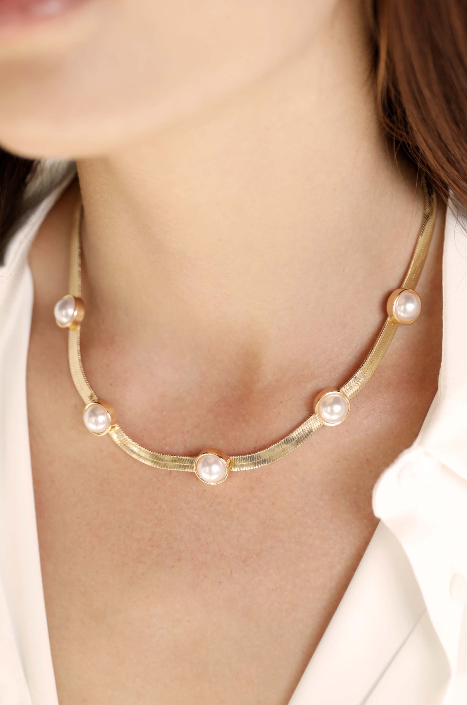 Pearl Dotted Snake Chain on model 2