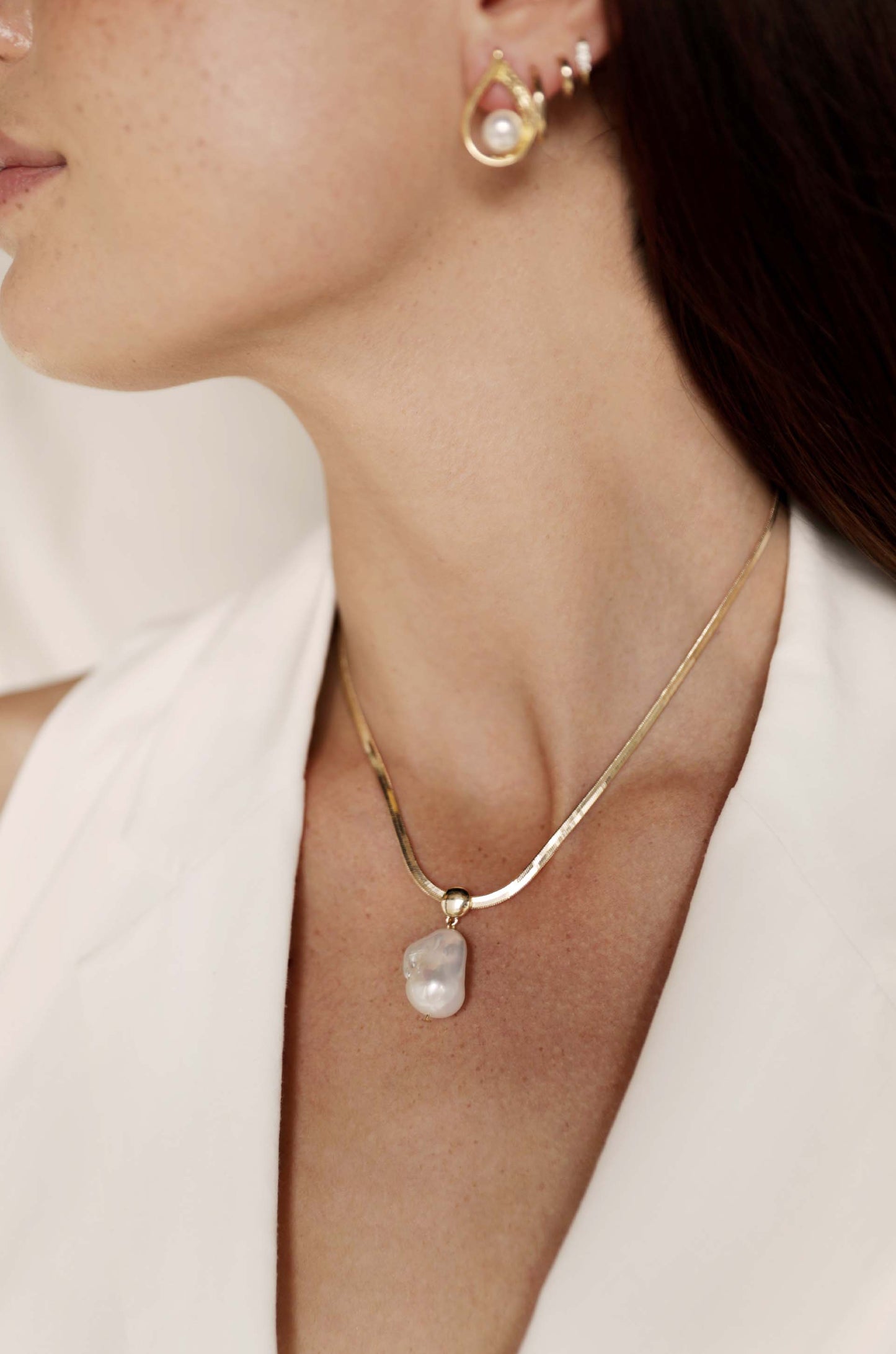 Baroque Pearl Pendant Snake Chain Necklace on model