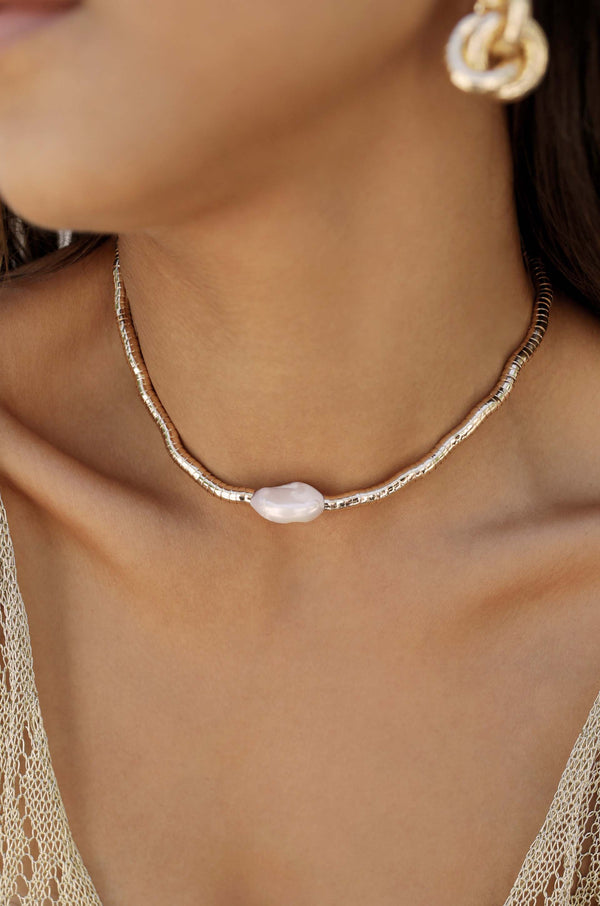 Liquid Gold and Pearl Choker Second