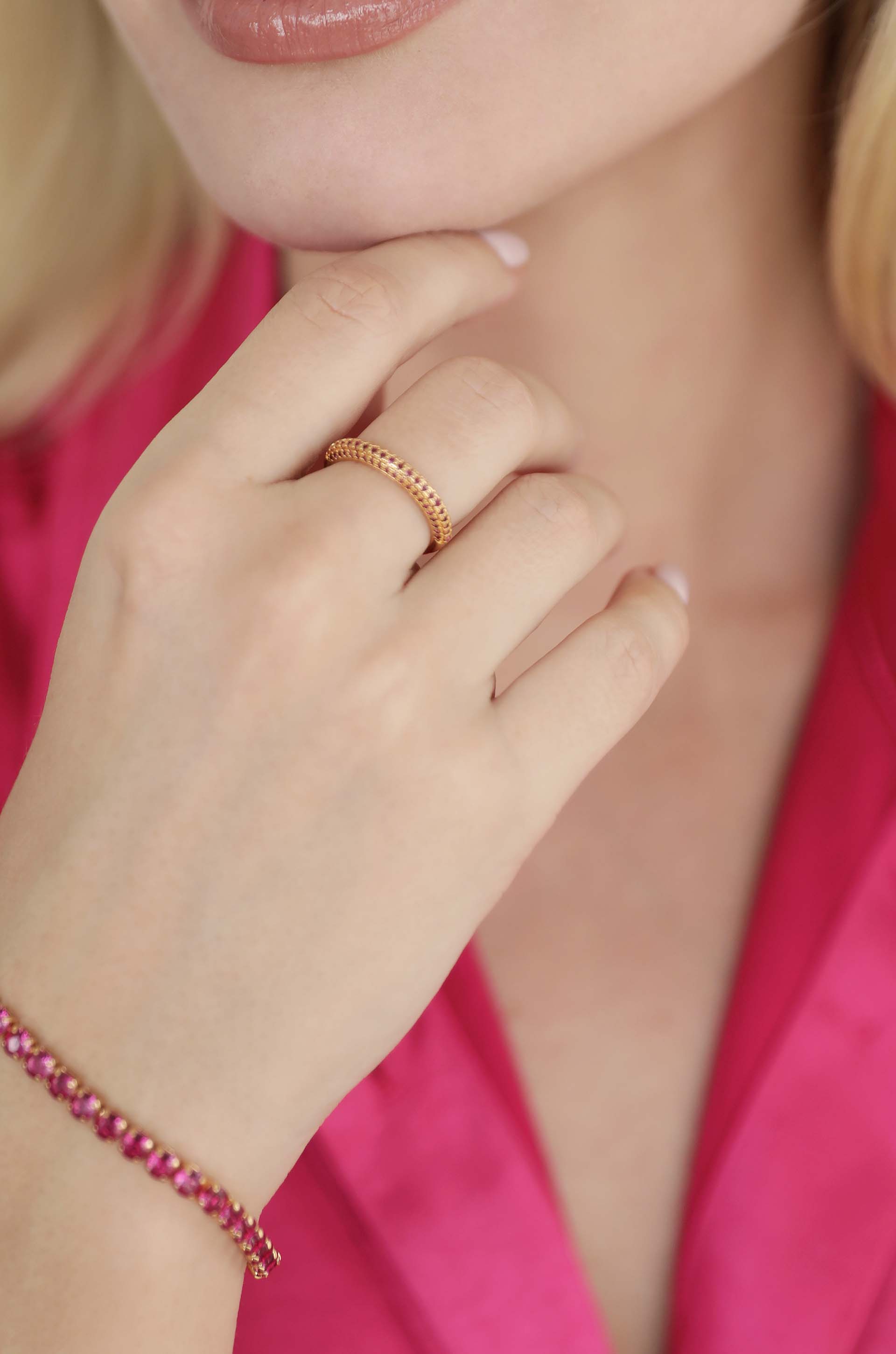 Simple Sparkle Band Ring Set in ruby model