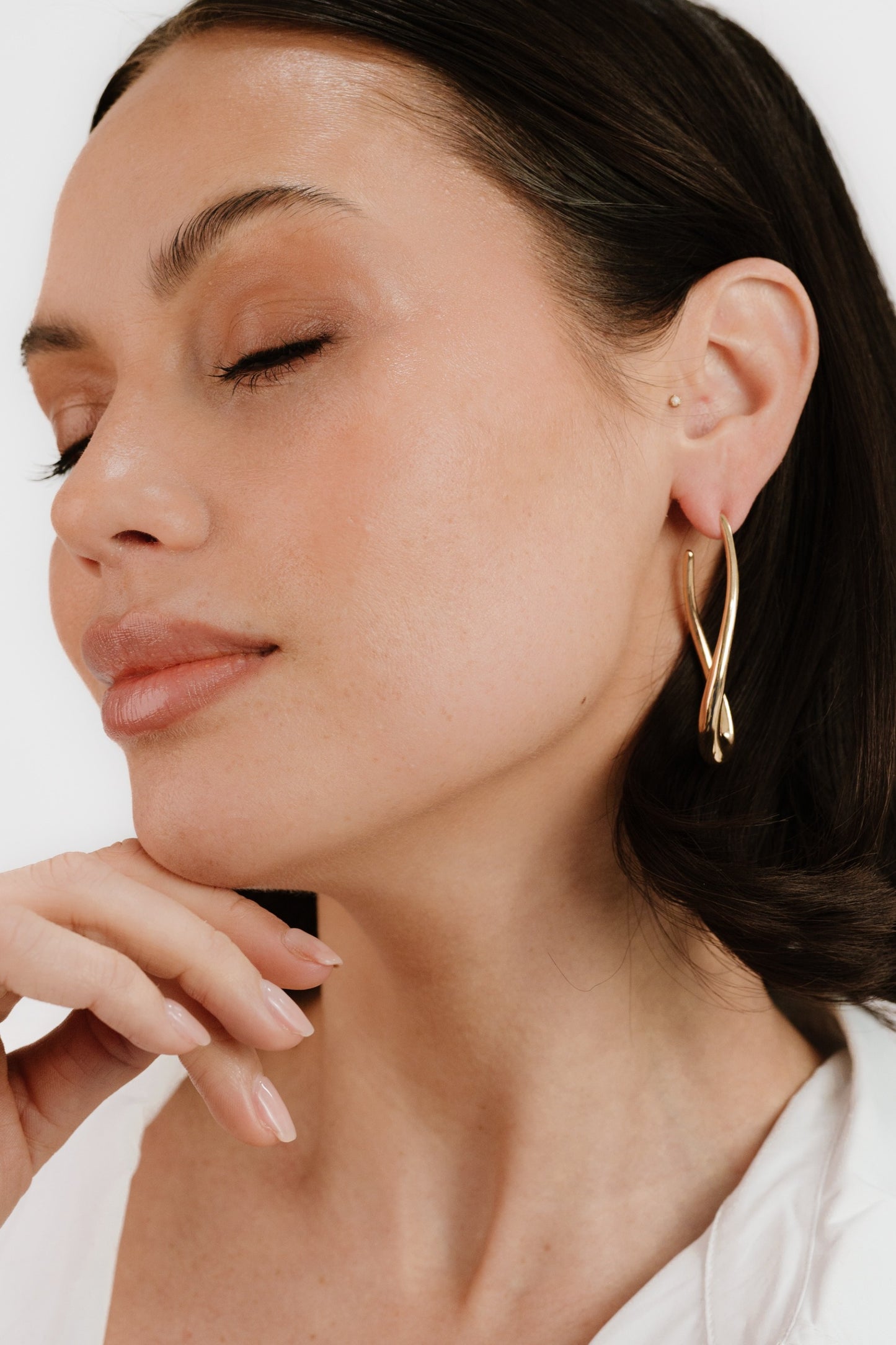 Oblong 18k Gold Plated Abstract Hoop Earring on model 2