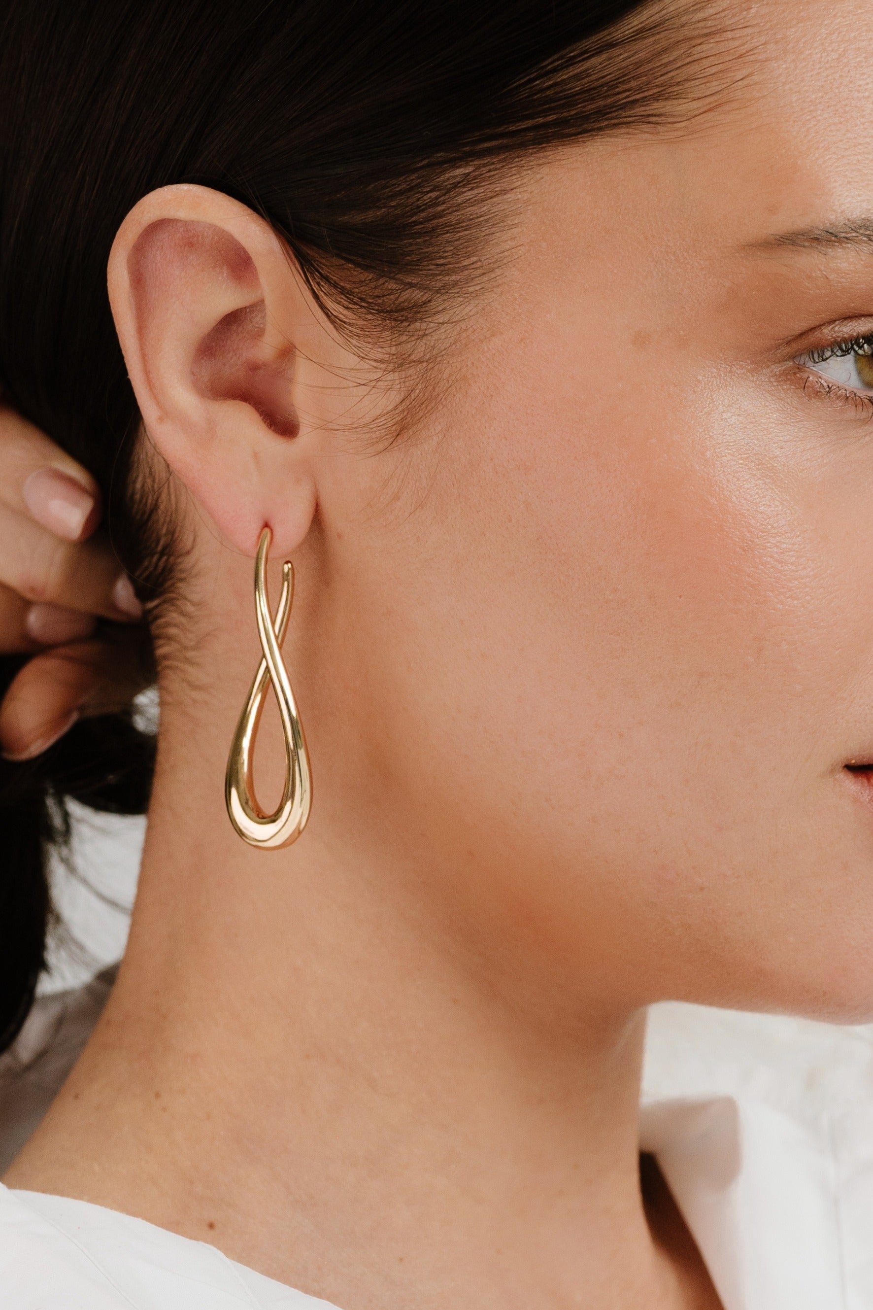 Oblong 18k Gold Plated Abstract Hoop Earring on model 4