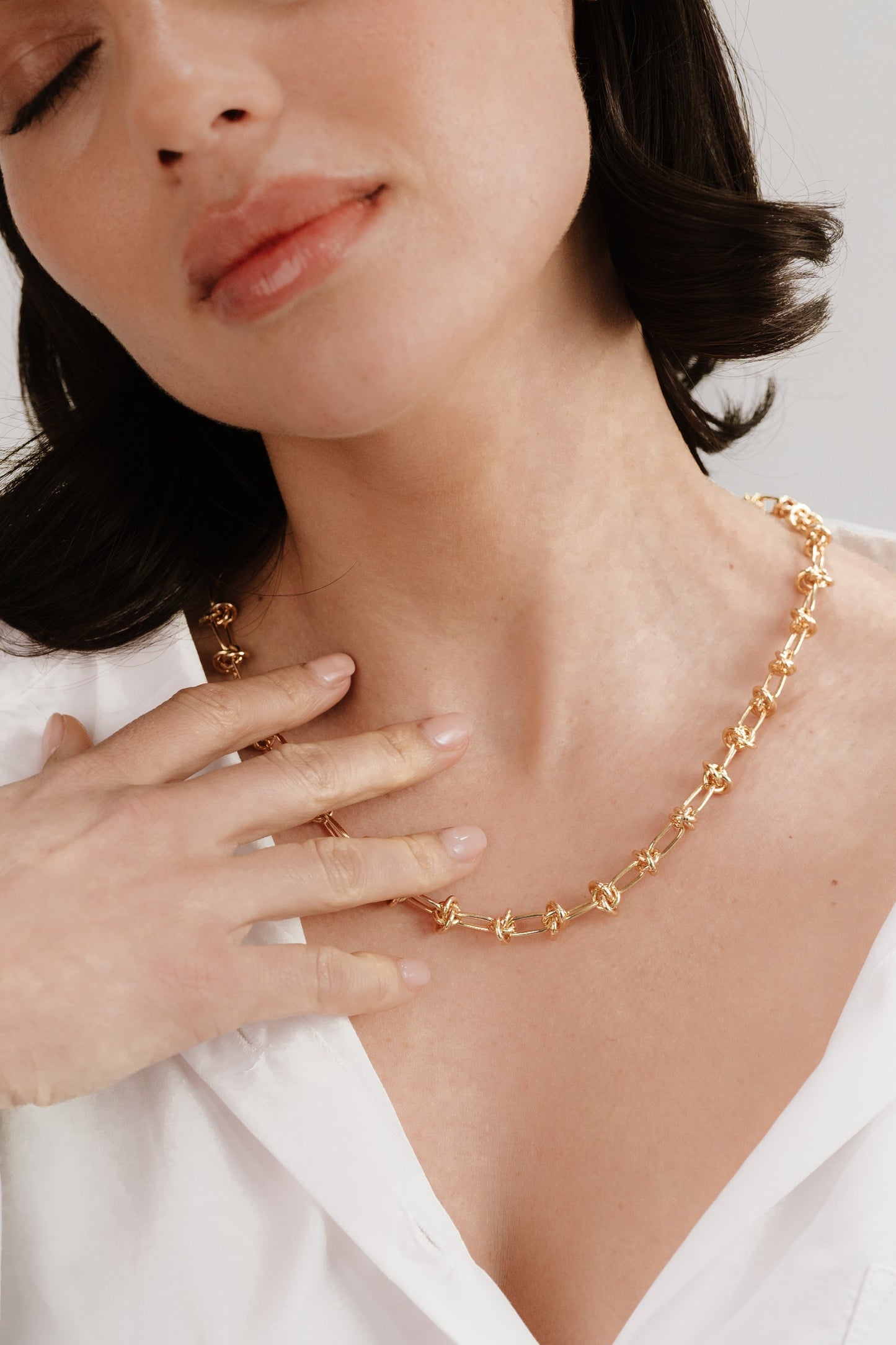 Knotted Chain 18k Gold Plated Choker on model 2