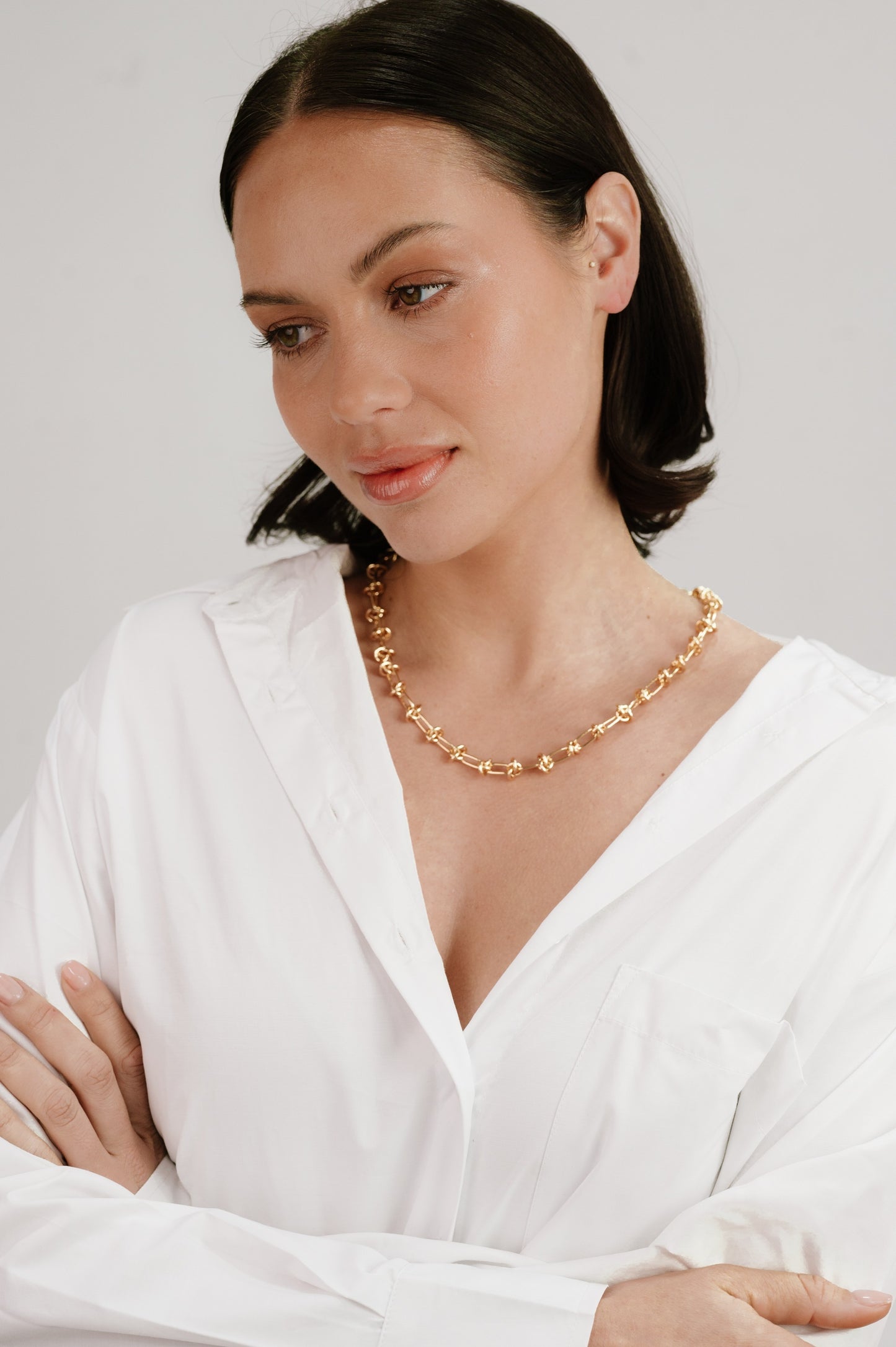 Knotted Chain 18k Gold Plated Choker on model 5