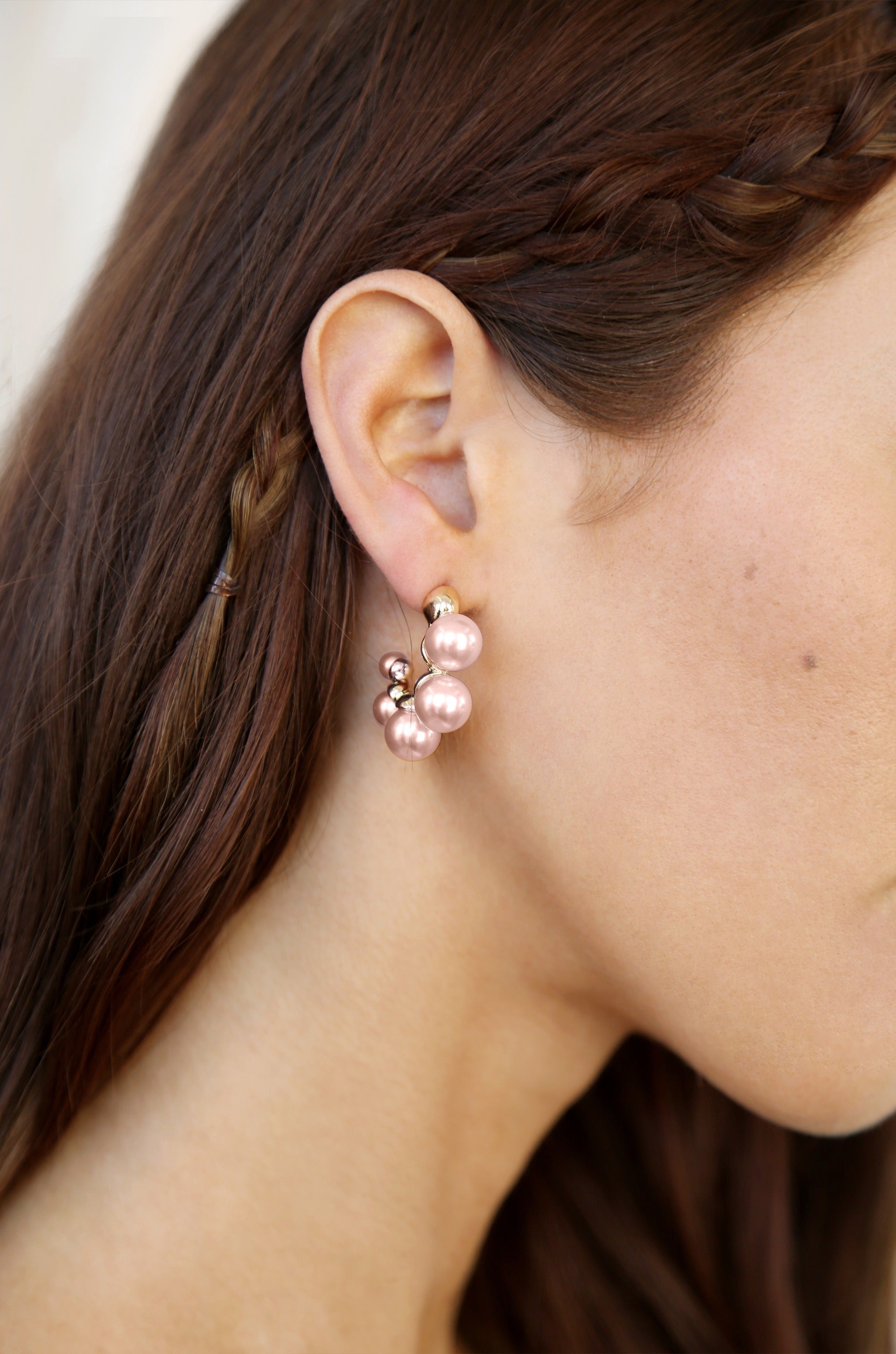 Five Point Pearl Hoop Earrings in pink model 2