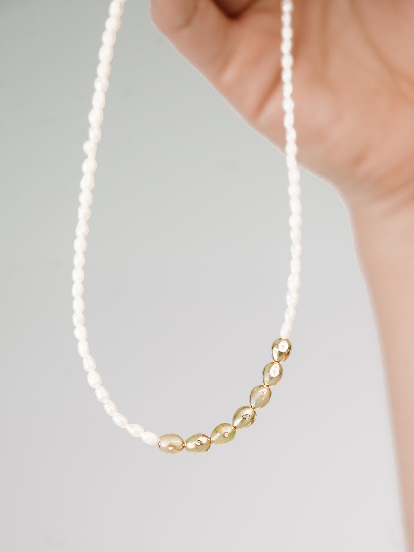Freshwater Pearl Polished Pebble Beaded Necklace close