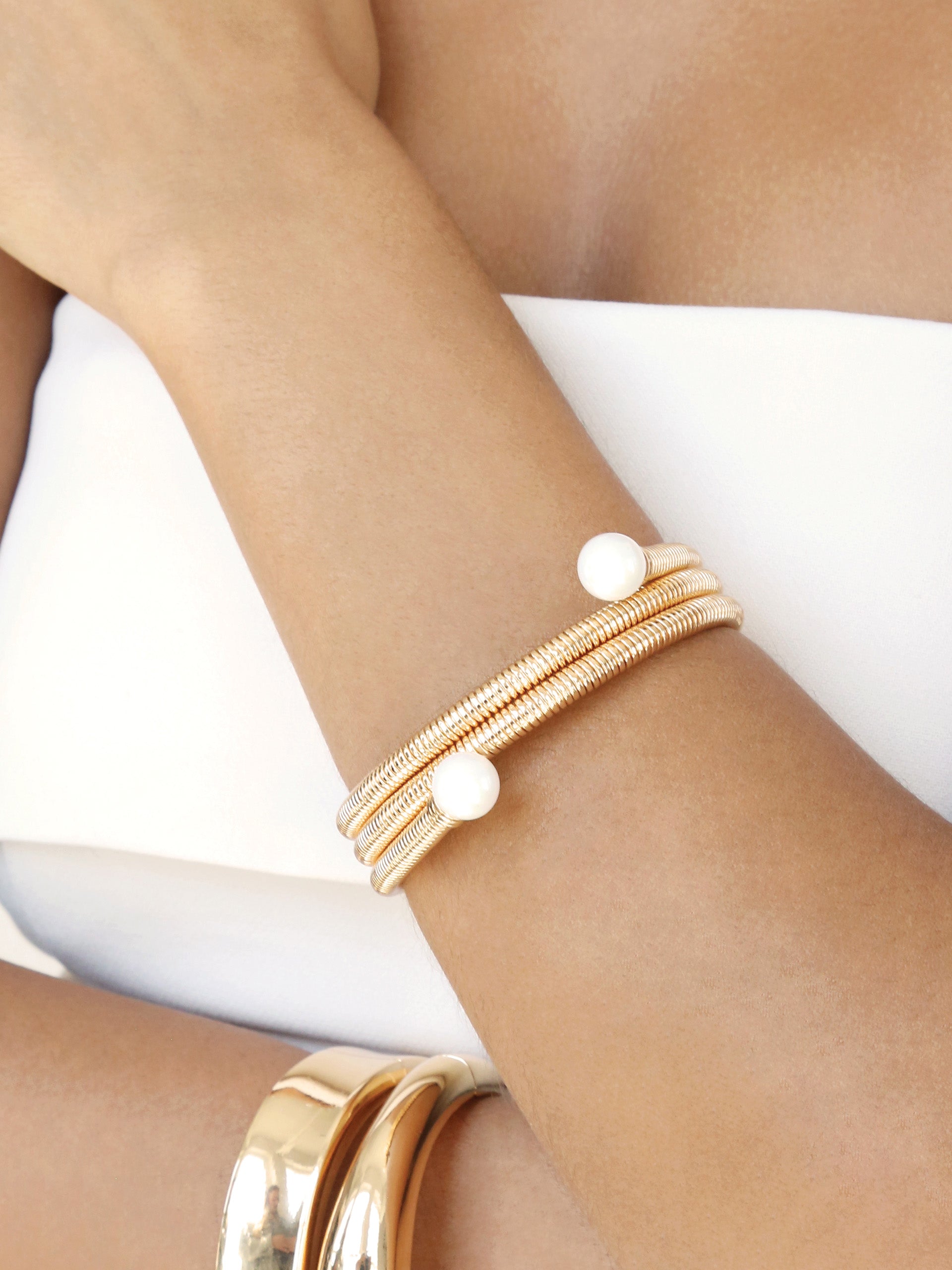 Spring Band Flex Cuff on model with pearl 1