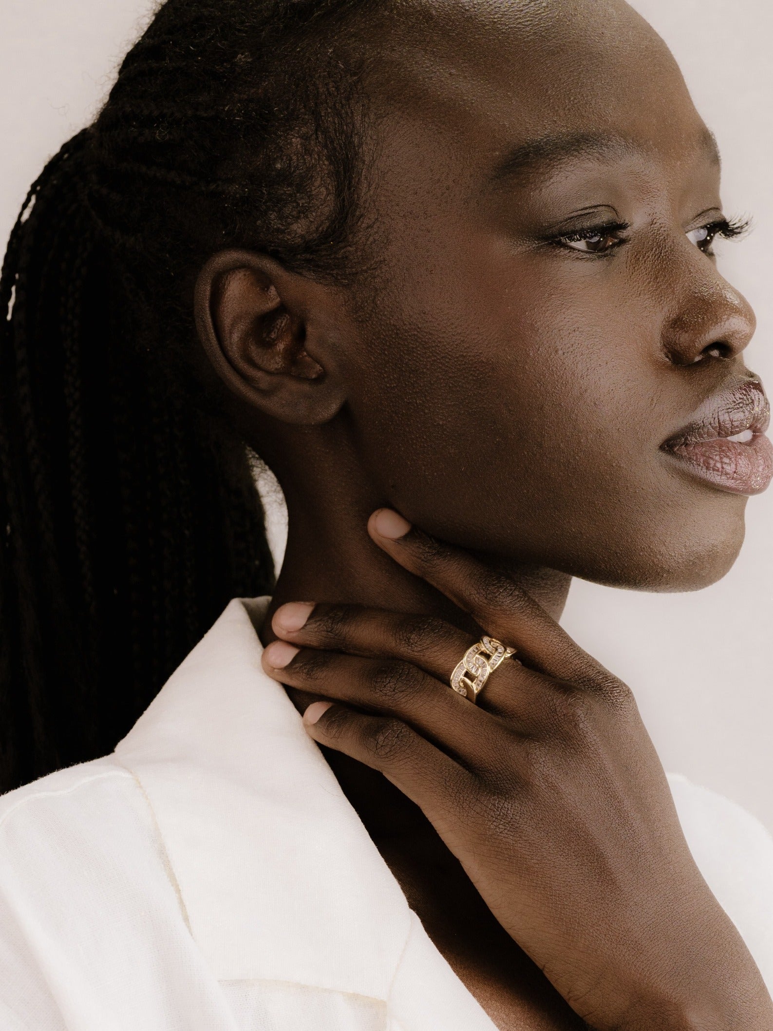 Adjustable Crystal Link Ring on model 2