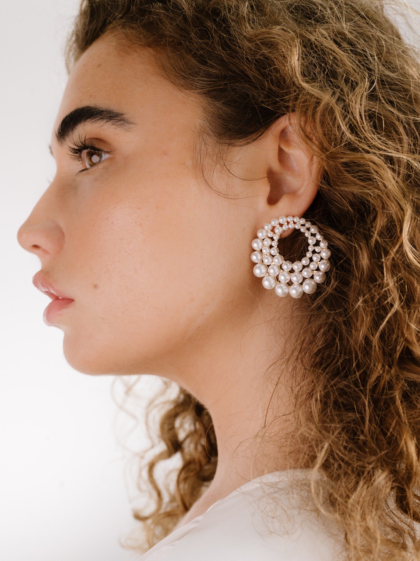 Blushing Pearl Earrings on model 5