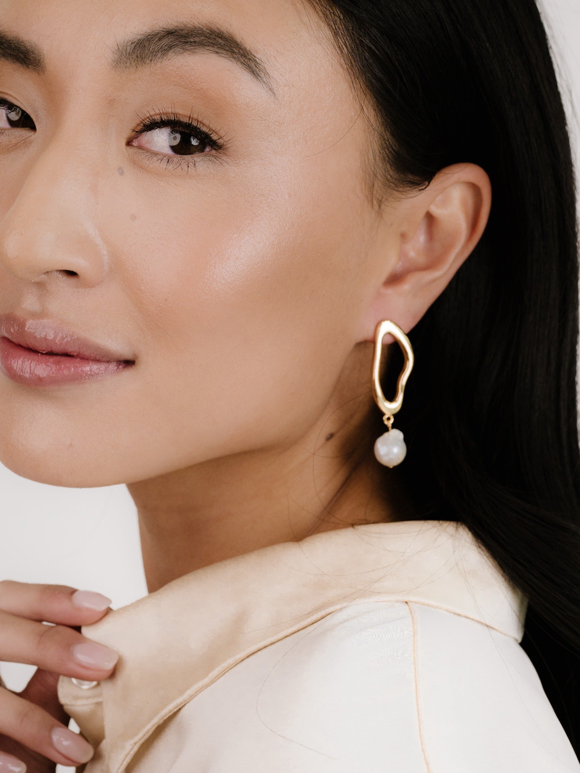 Open Circle Freshwater Pearl Dangle Earrings on model 3