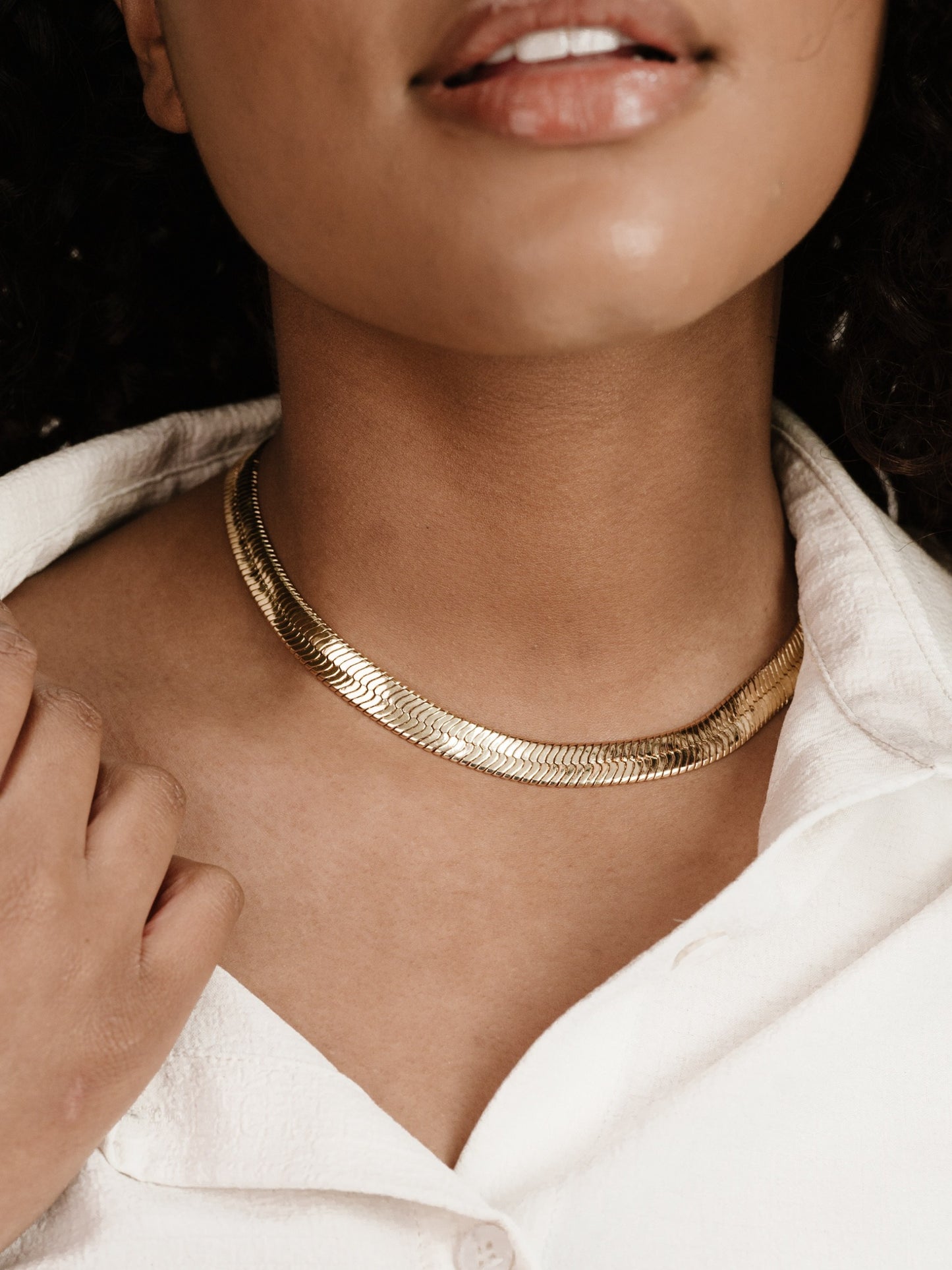 Snake Smooth Herringbone Chain Necklace on model 2