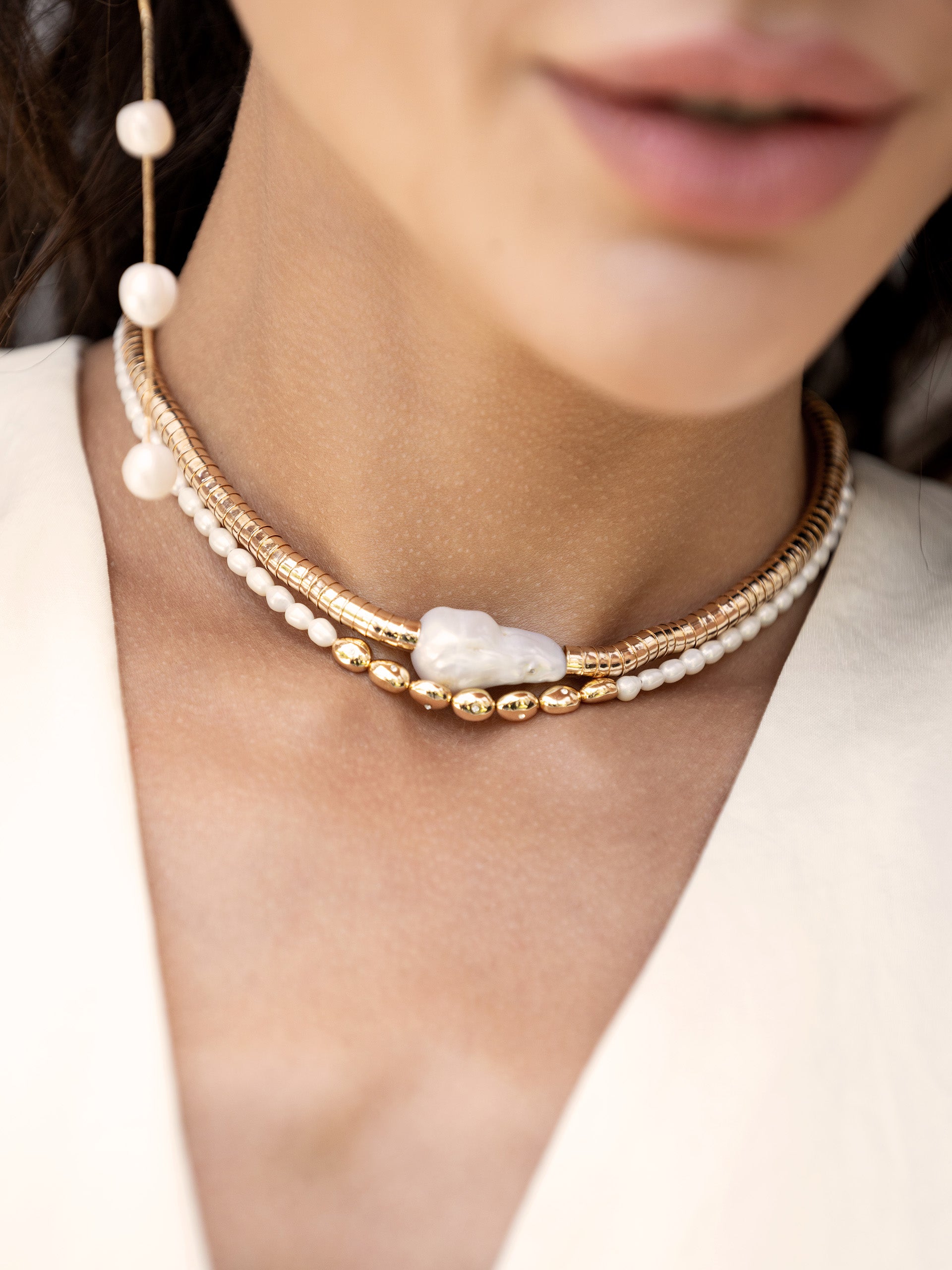 Liquid Gold and Pearl Choker Pearl with 18k Gold Plating model 2