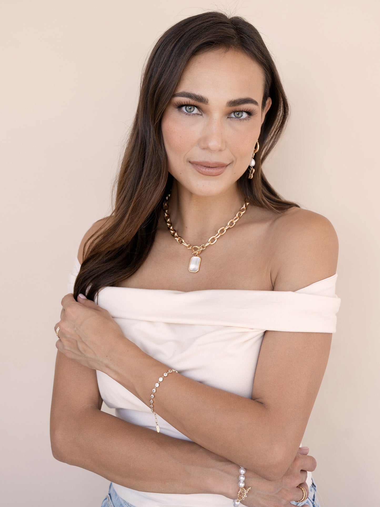Chain Link and Mother of Pearl Pendant Necklace on model3