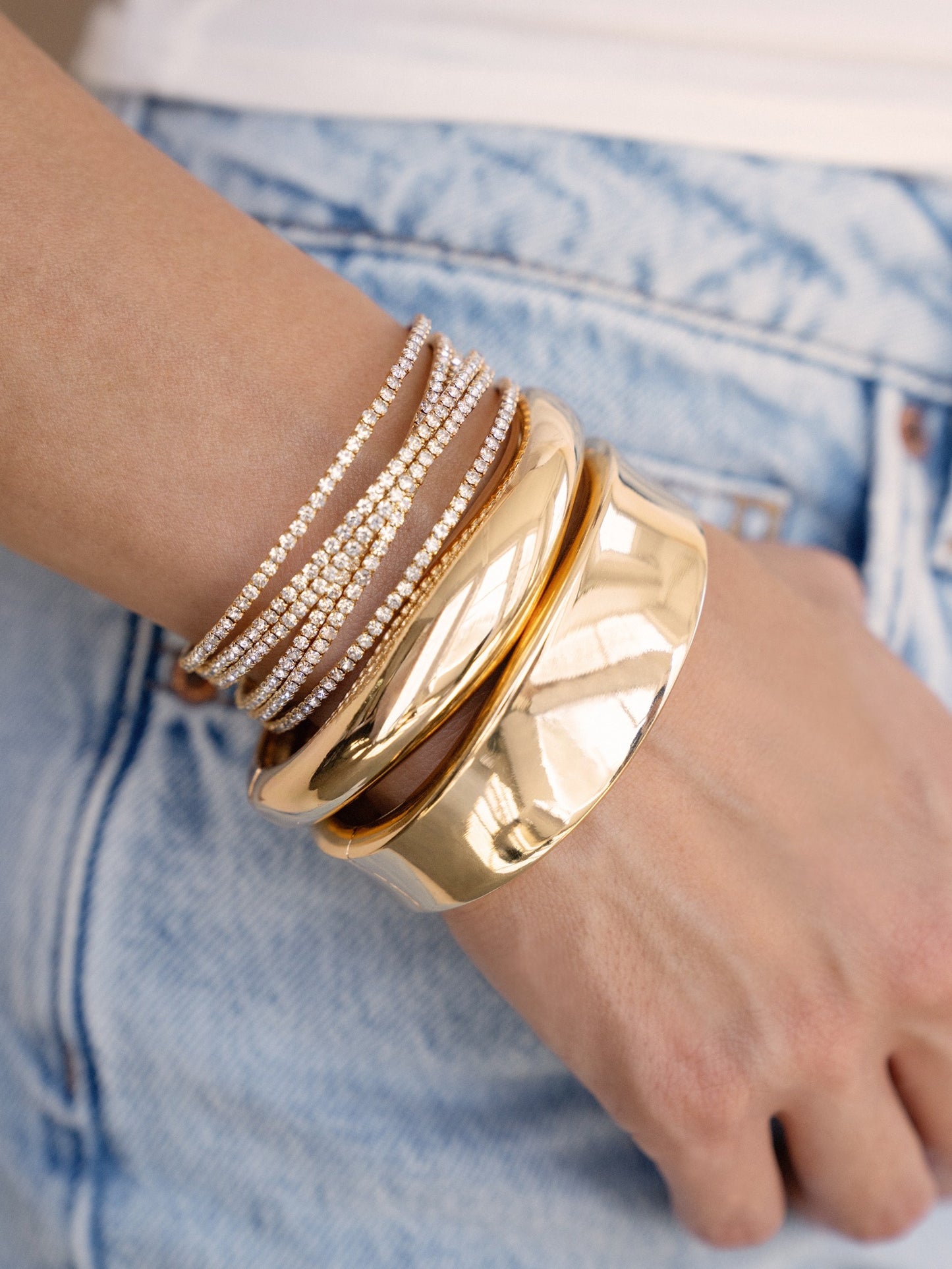 Dreamy Dome Bangle 18k Gold Plated model 4