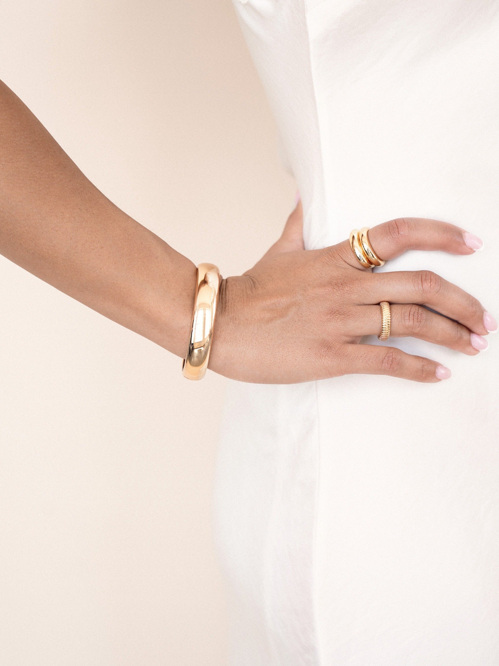 Liquid Love Cuff 18k Gold Plated model 2