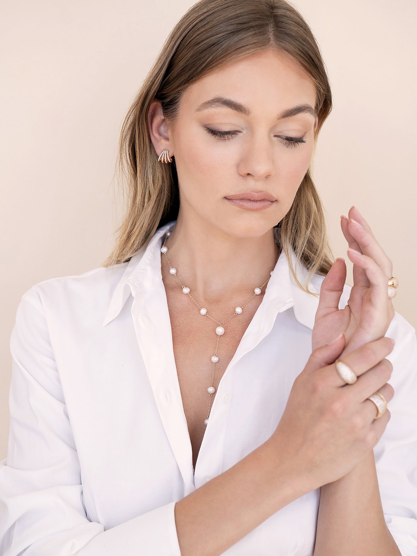 Glisten Wing Pavé Earrings Clear Crystal with 18k Gold Plating model 3