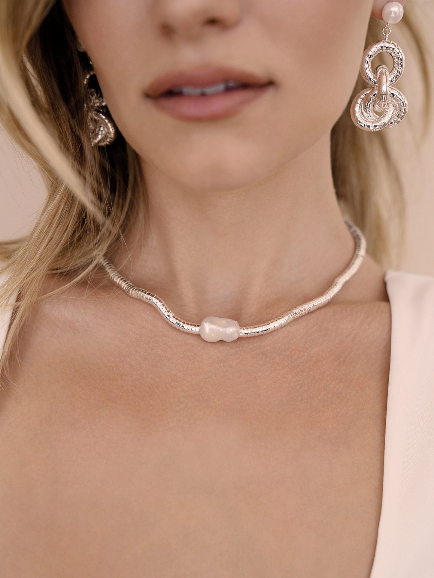 Liquid Gold and Pearl Choker Pearl with Silver Plating model 2