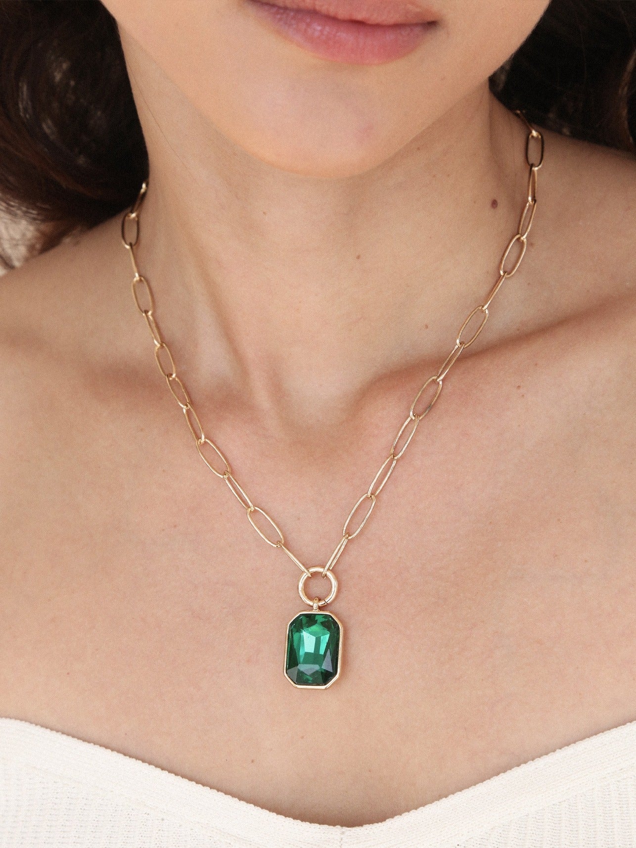 Deco Pendant Necklace Emerald Crystal with 18k Gold Plating model 2