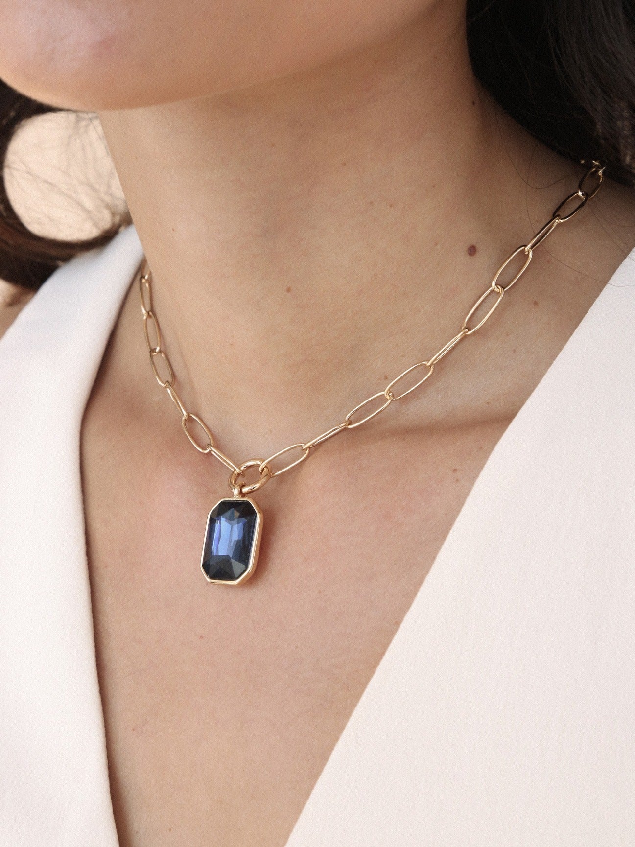 Deco Pendant Necklace Sapphire Crystal with 18k Gold Plating model