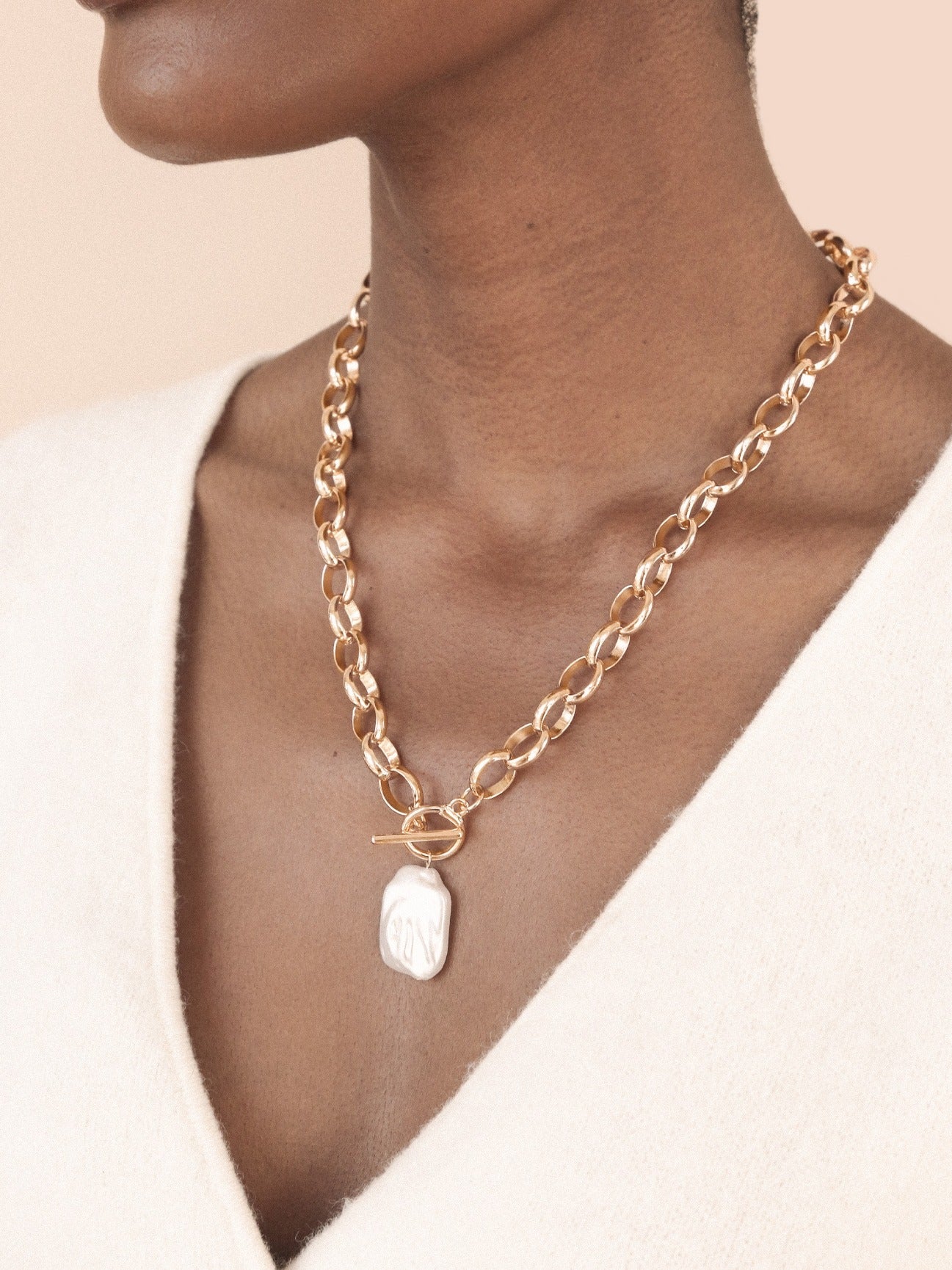 Edge of Water Pearl Pendant Necklace on model 2