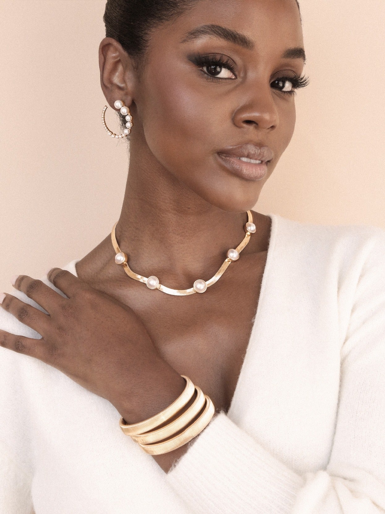 Pearl Dotted Snake Chain on model 3