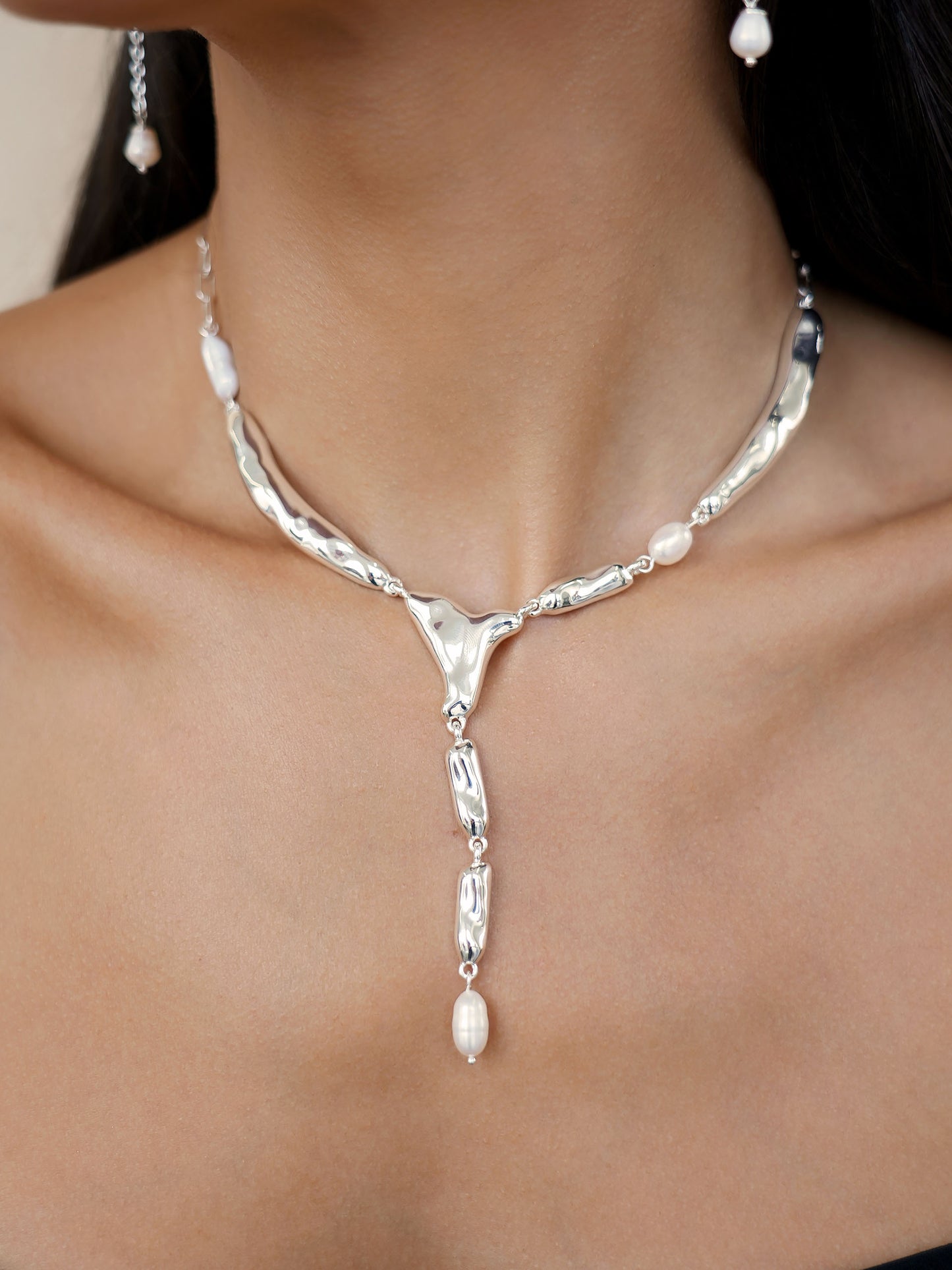 Liquid Melt and Pearl Lariat Silver Plated model