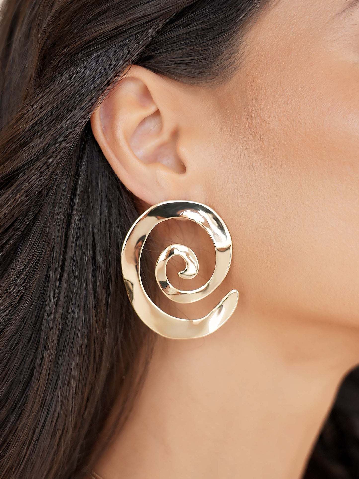 Aura Swirl Earrings 18k Gold Plated model