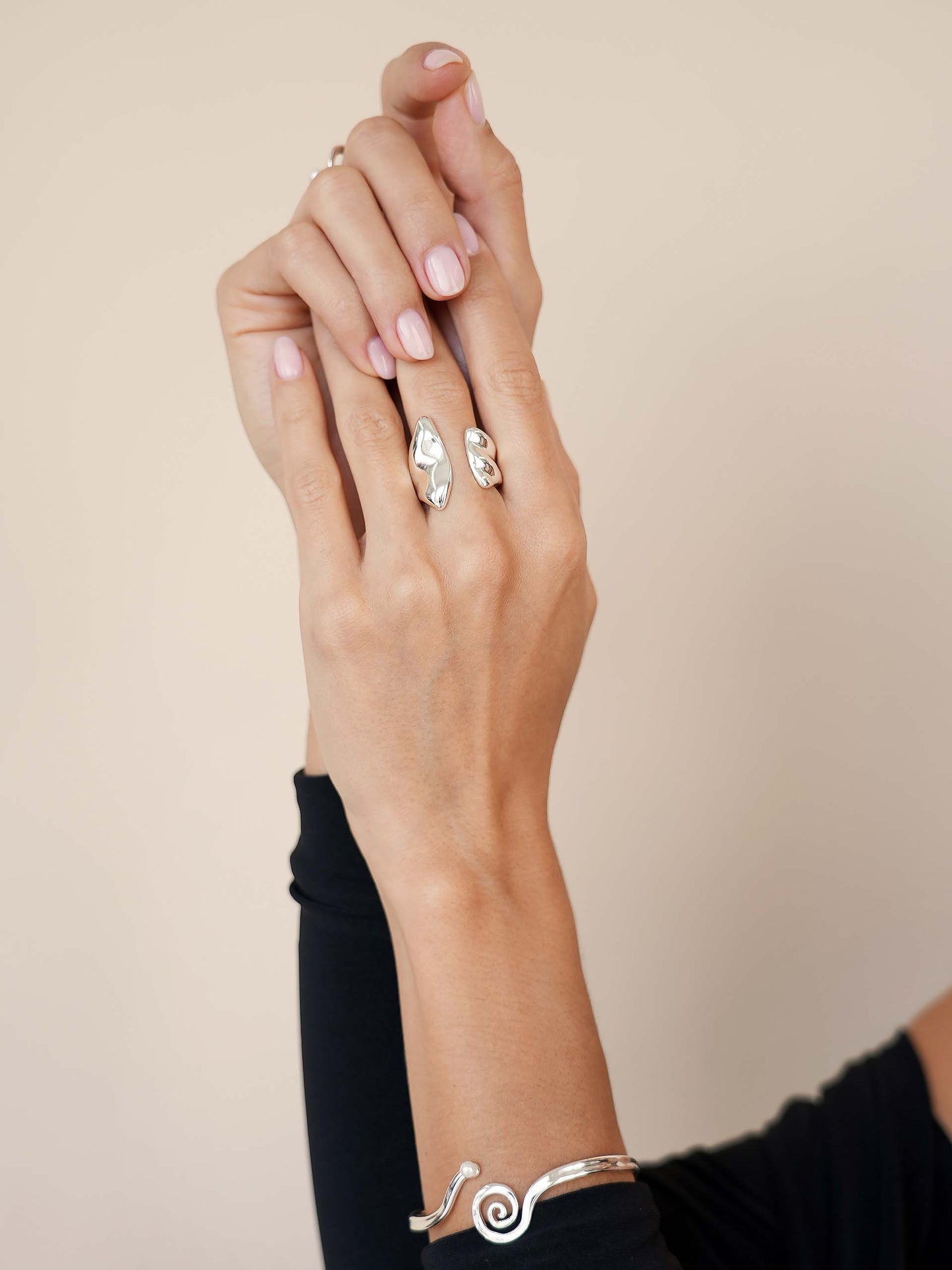 Liquid Luxe Ring Silver Plated model 2