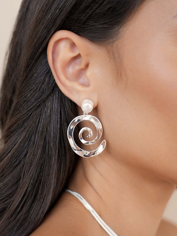 Aura Swirl Pearl Earrings Second
