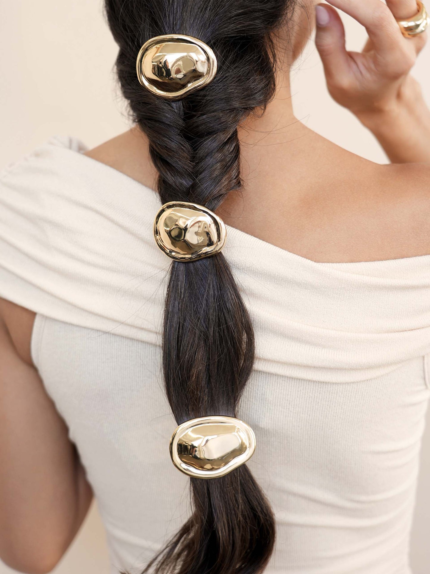 Oval Lux Barrette Gold Tone model