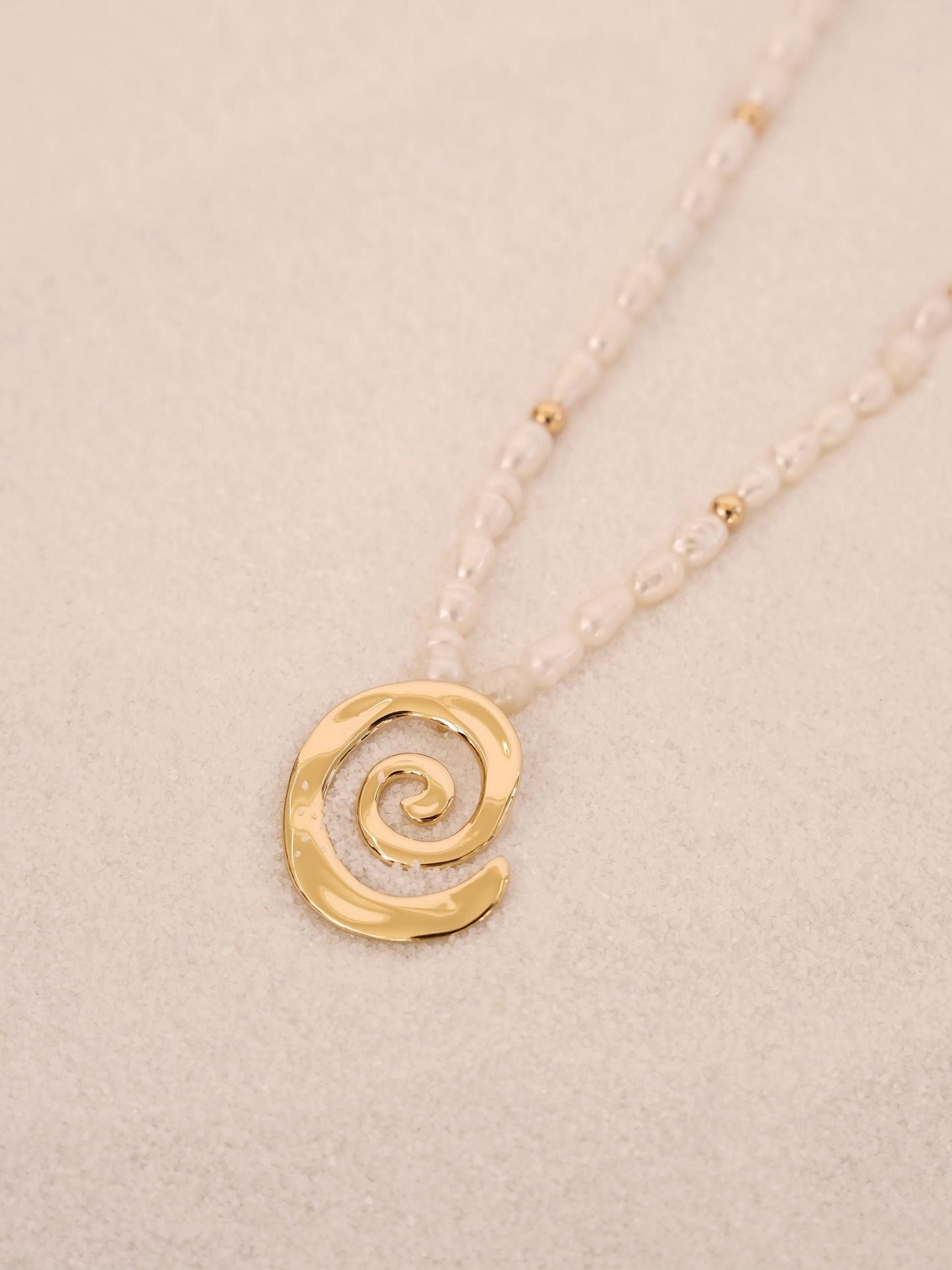 Aura Pearl Necklace Pearl with 18k Gold Plating 3