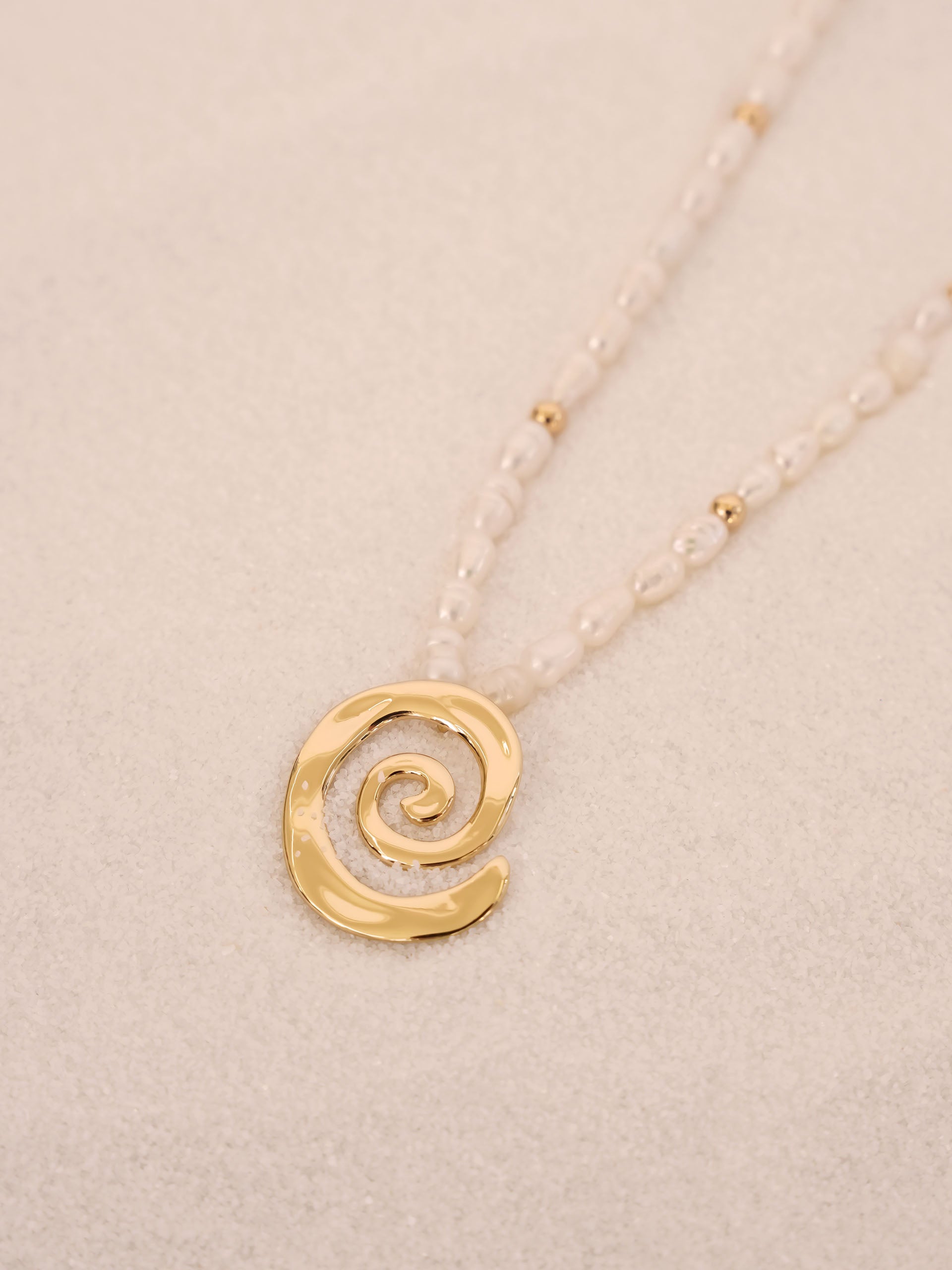 Aura Pearl Necklace Pearl with 18k Gold Plating 3