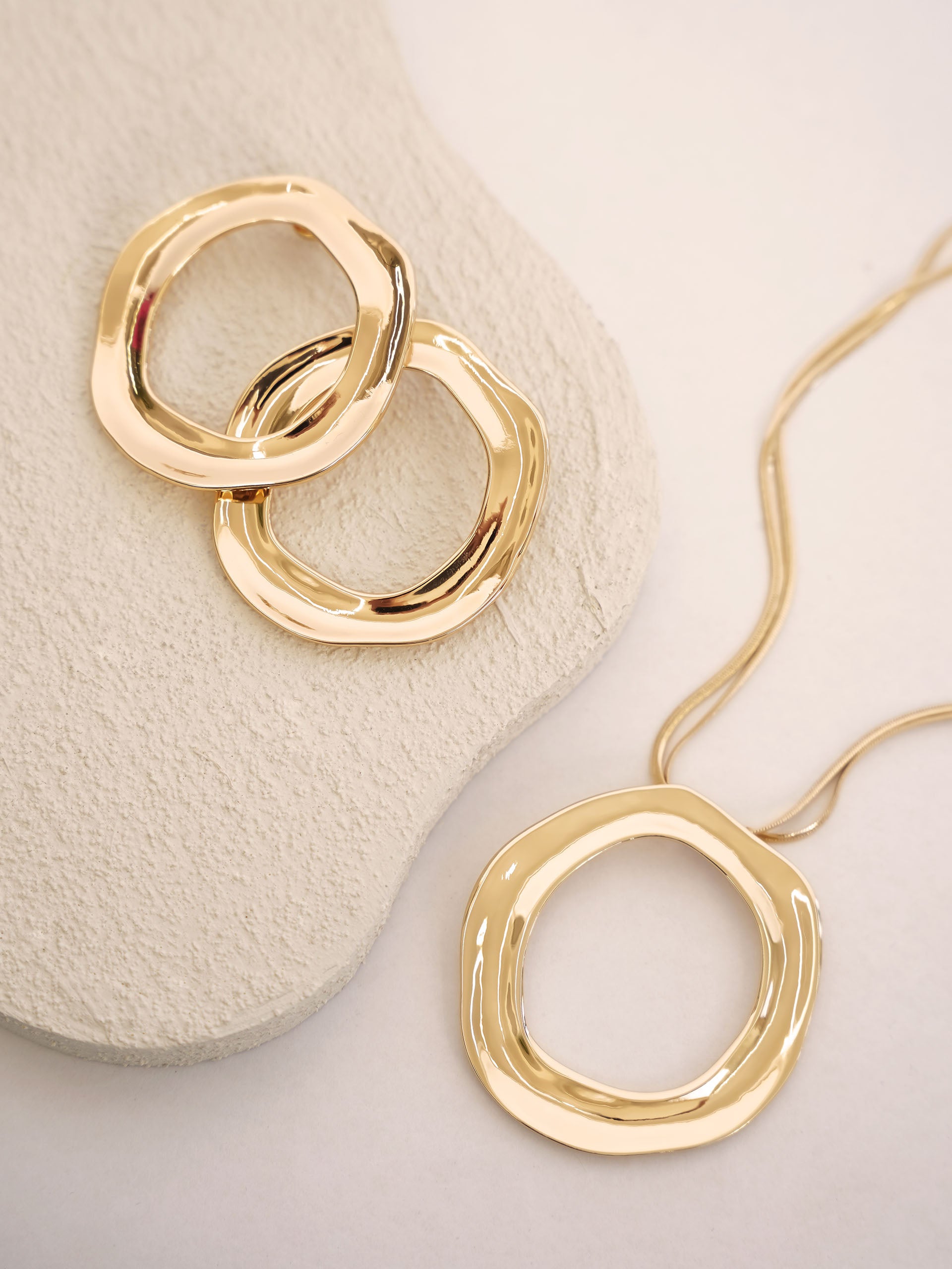Open Circle Necklace 18k Gold Plated 3