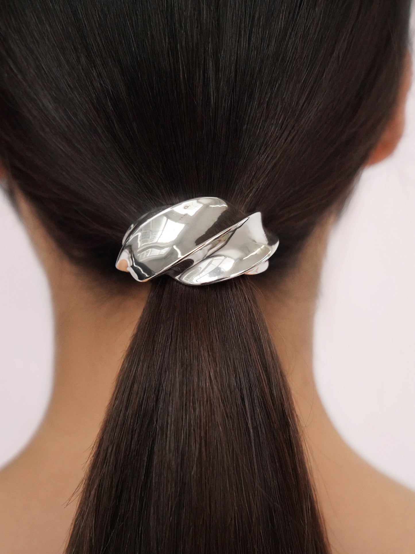 Golden Twist Hair Tie Silver with Black Elastic model