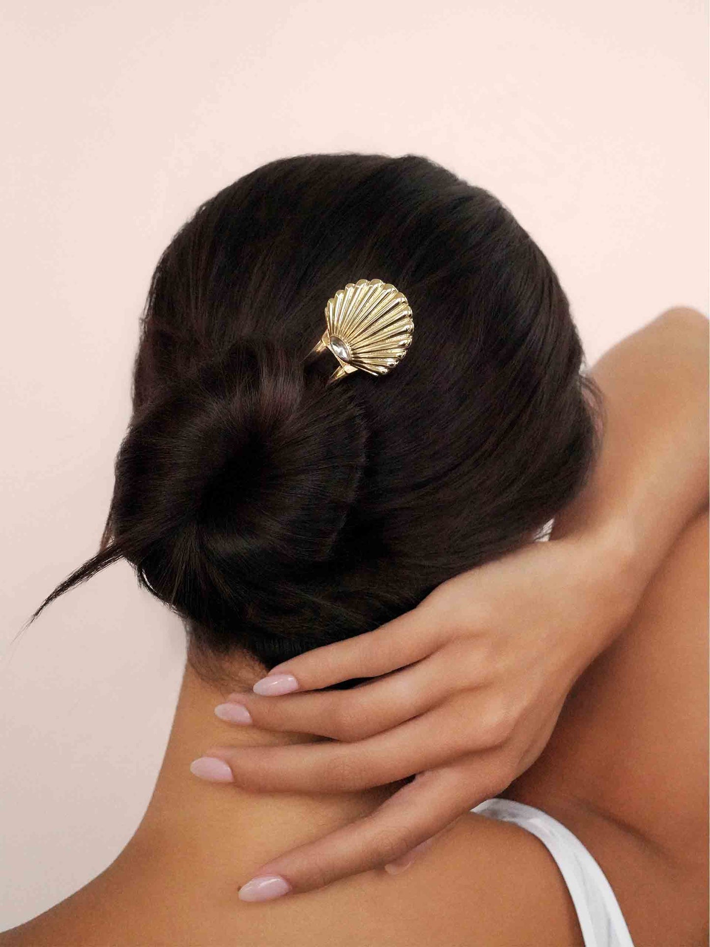 Santorini Shell Hair Pin on model 3