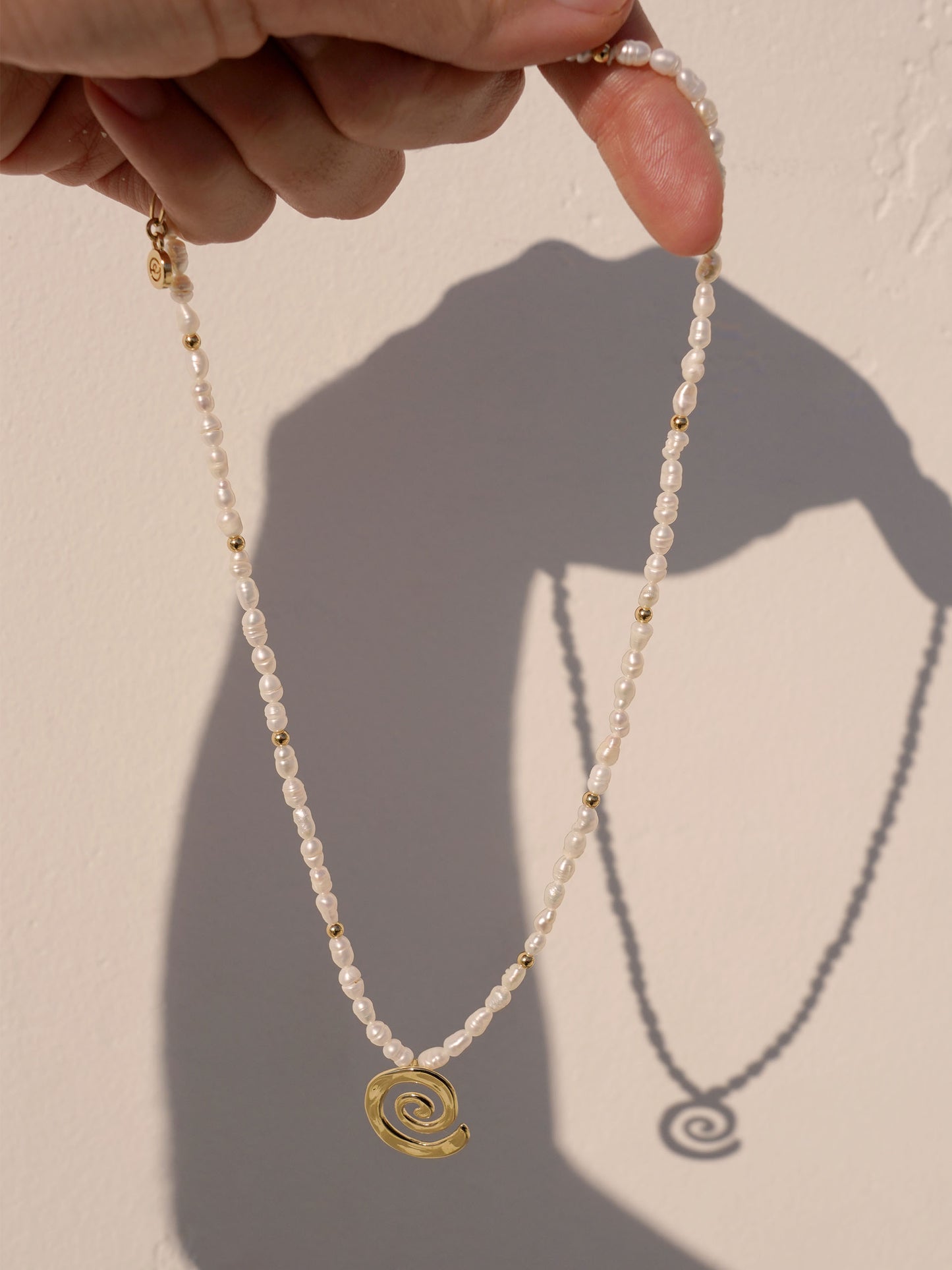 Aura Pearl Necklace Pearl with 18k Gold Plating 2