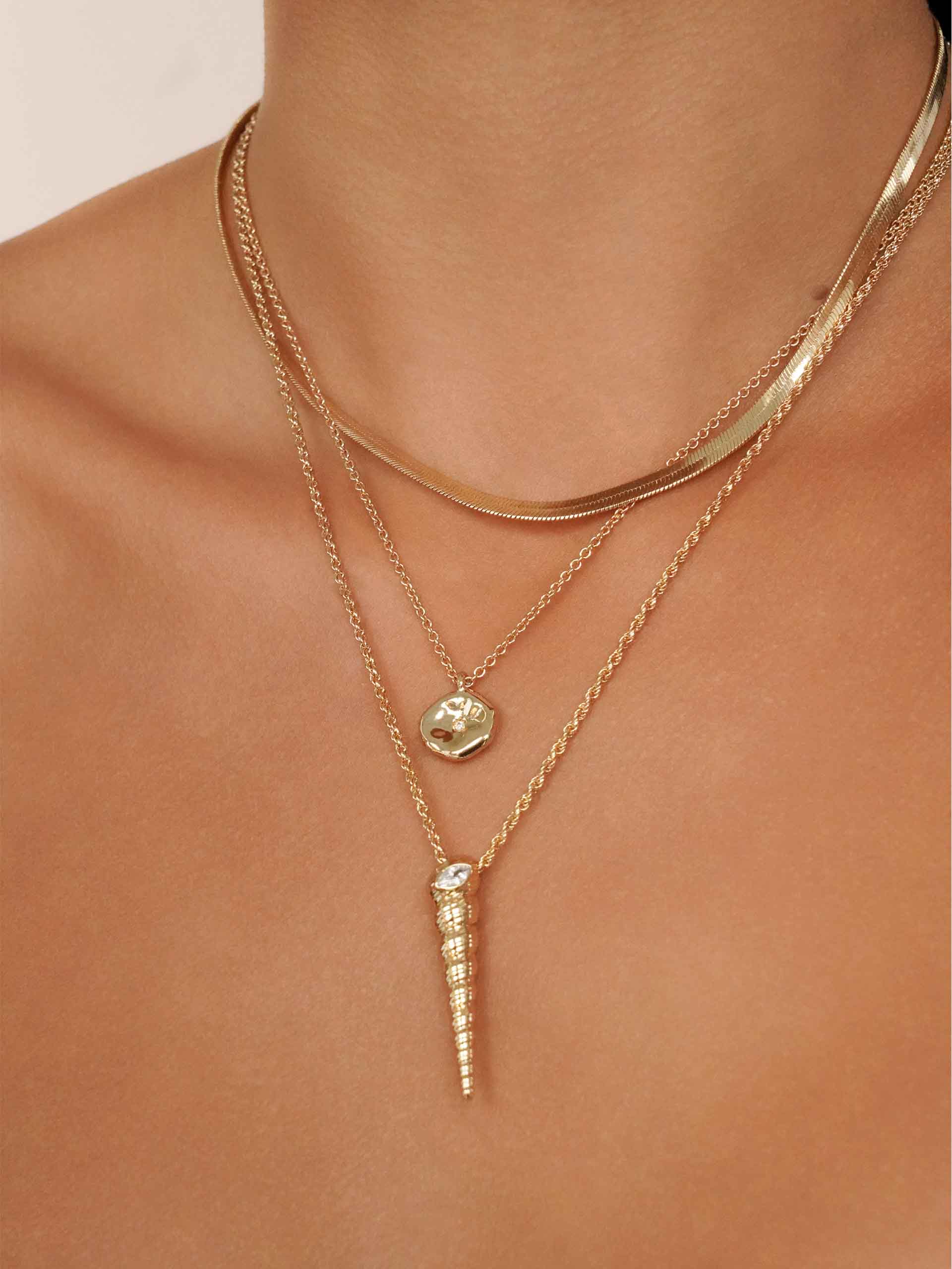 Saint Tropez Shell Necklace Clear Crystal with 18k Gold Plating model 5