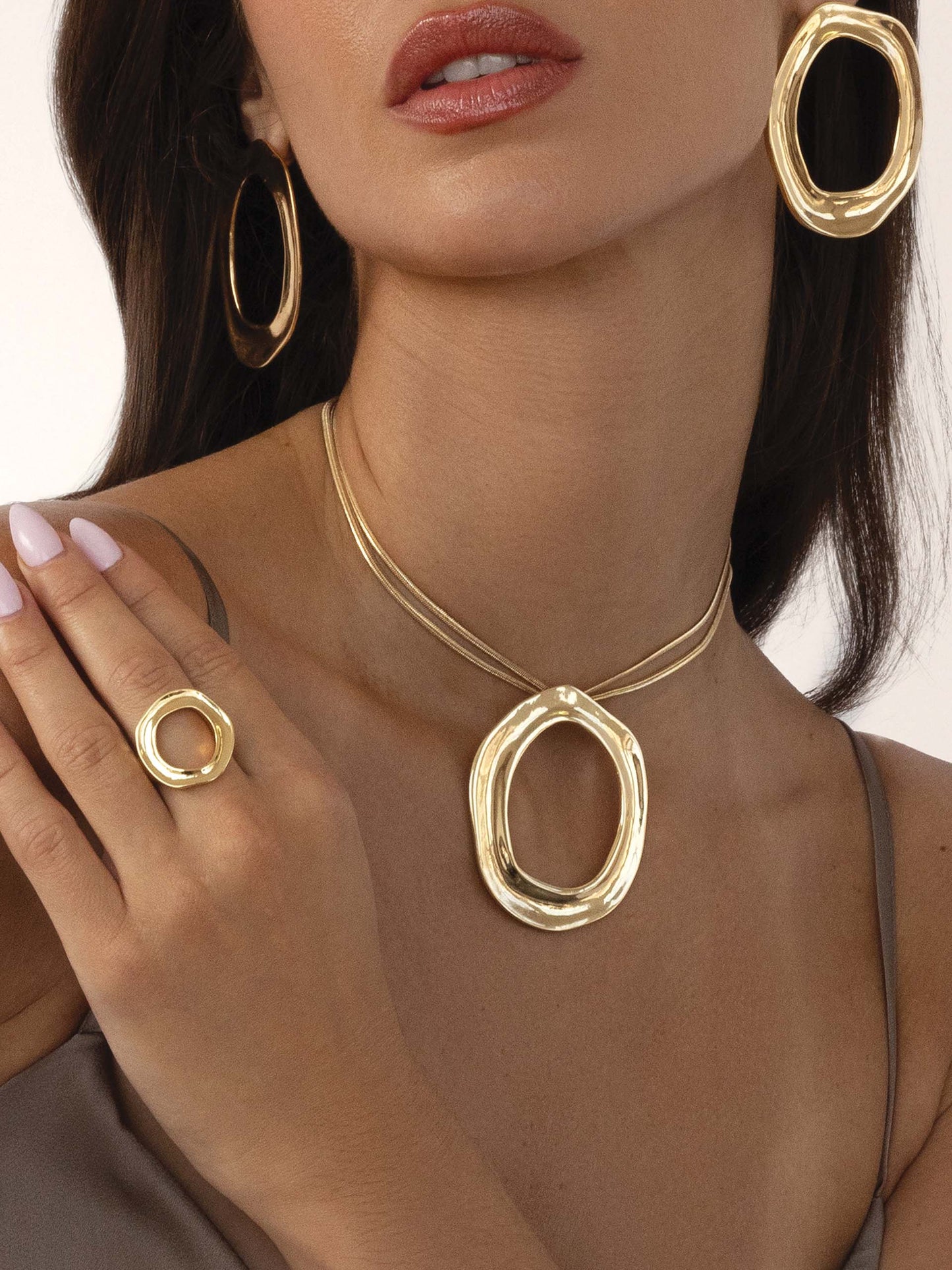 Complete the Circle Bundle in Gold