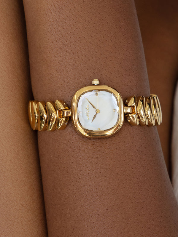 Metal Moderna Bracelet Watch in Gold Second