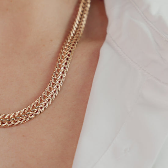 Woven 18k Gold Plated Chain Necklace in video